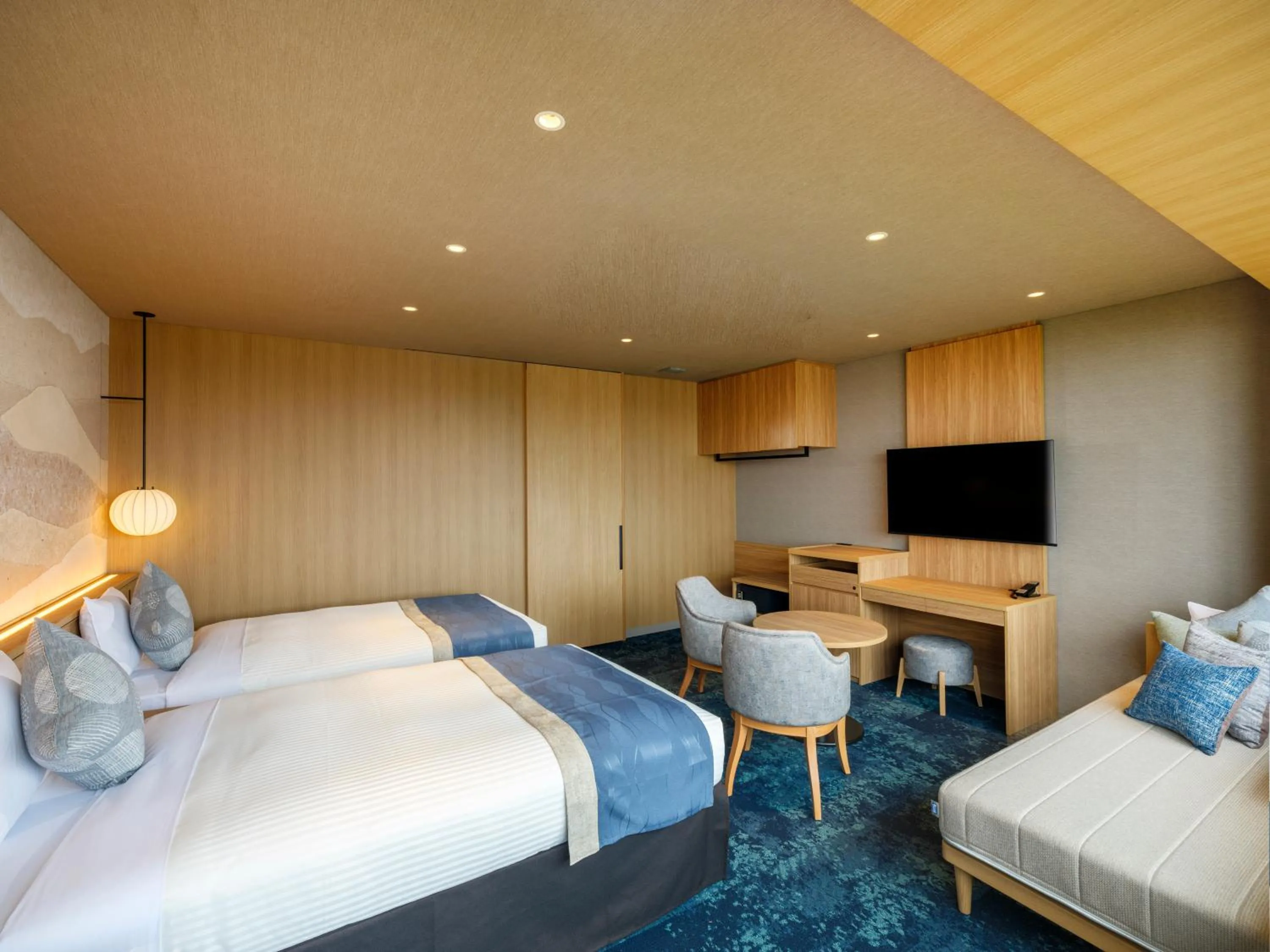 Photo of the whole room, Bed in KAMENOI HOTEL Oarai