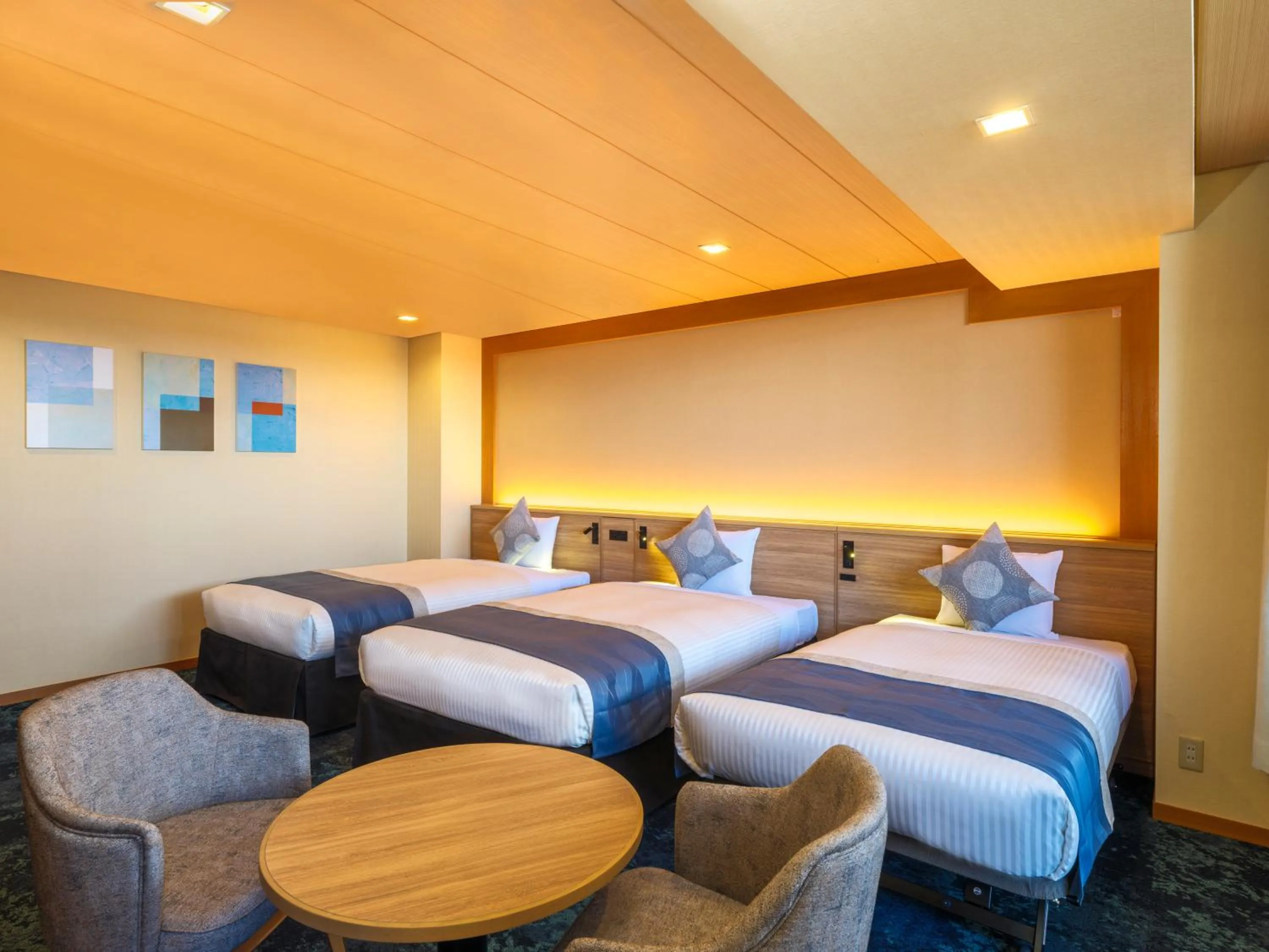 Photo of the whole room, Bed in KAMENOI HOTEL Oarai