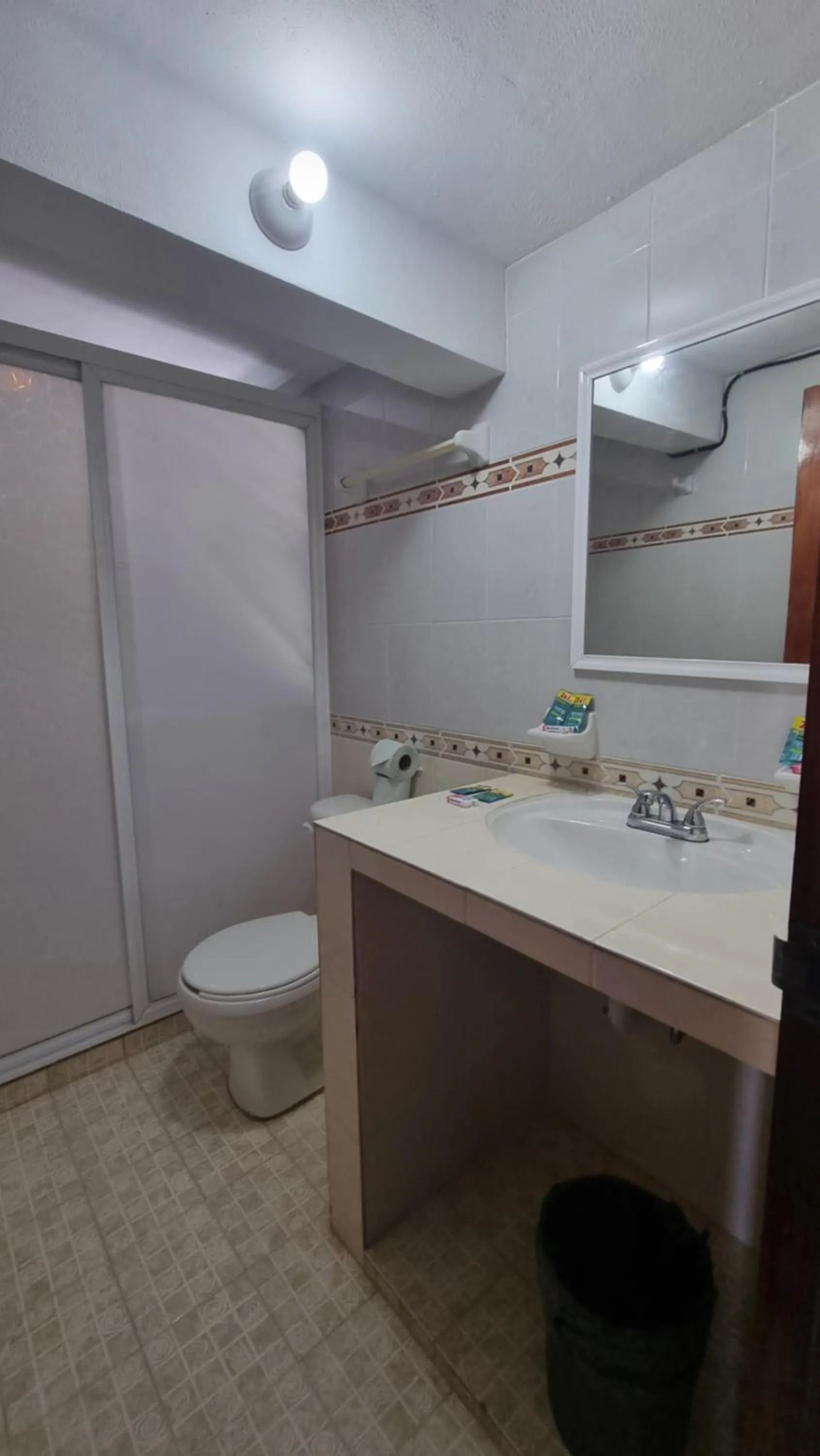 Bathroom in A una calle del ado 5ta avenida