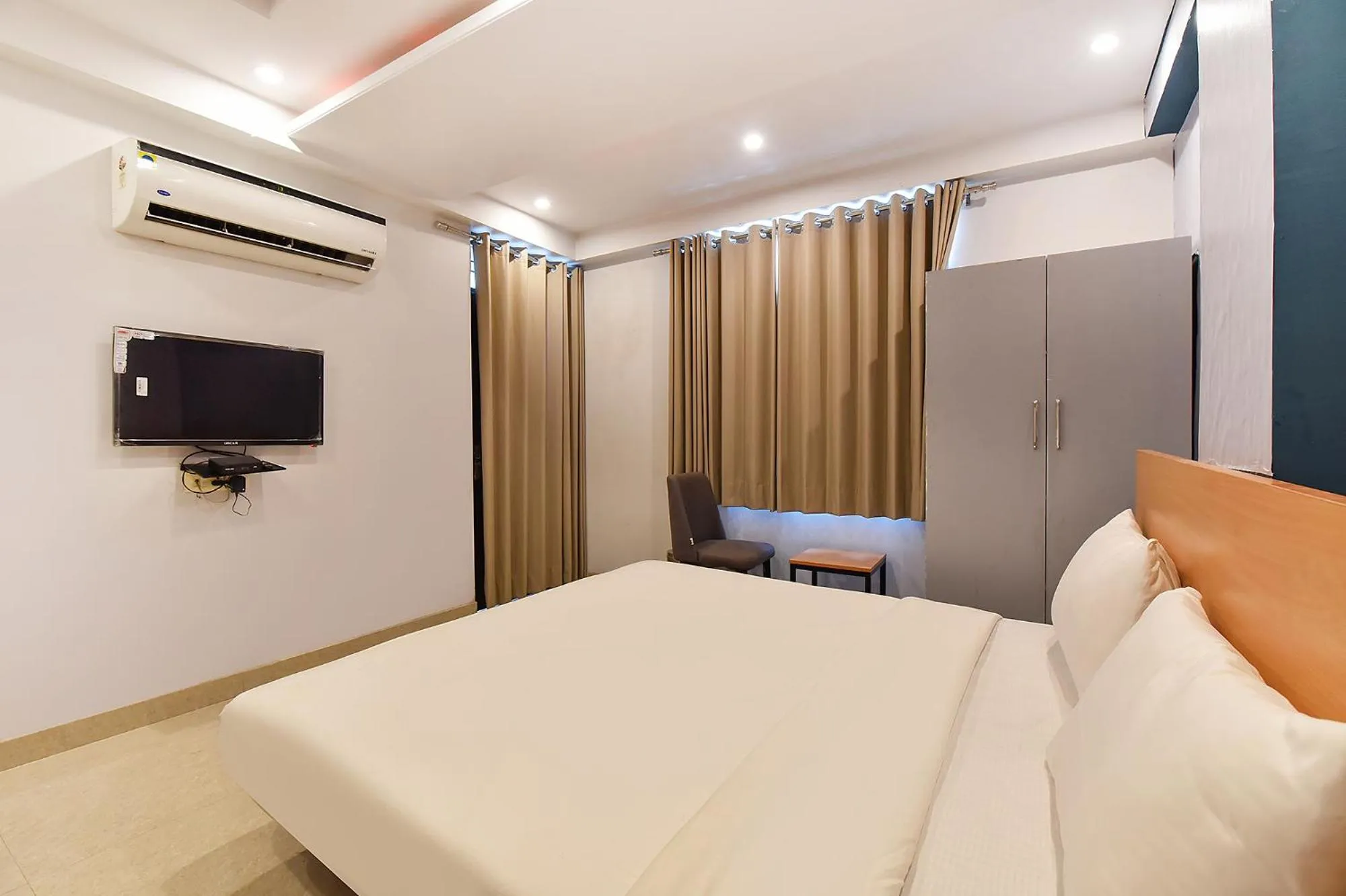 Bedroom in FabHotel Rushank Palace