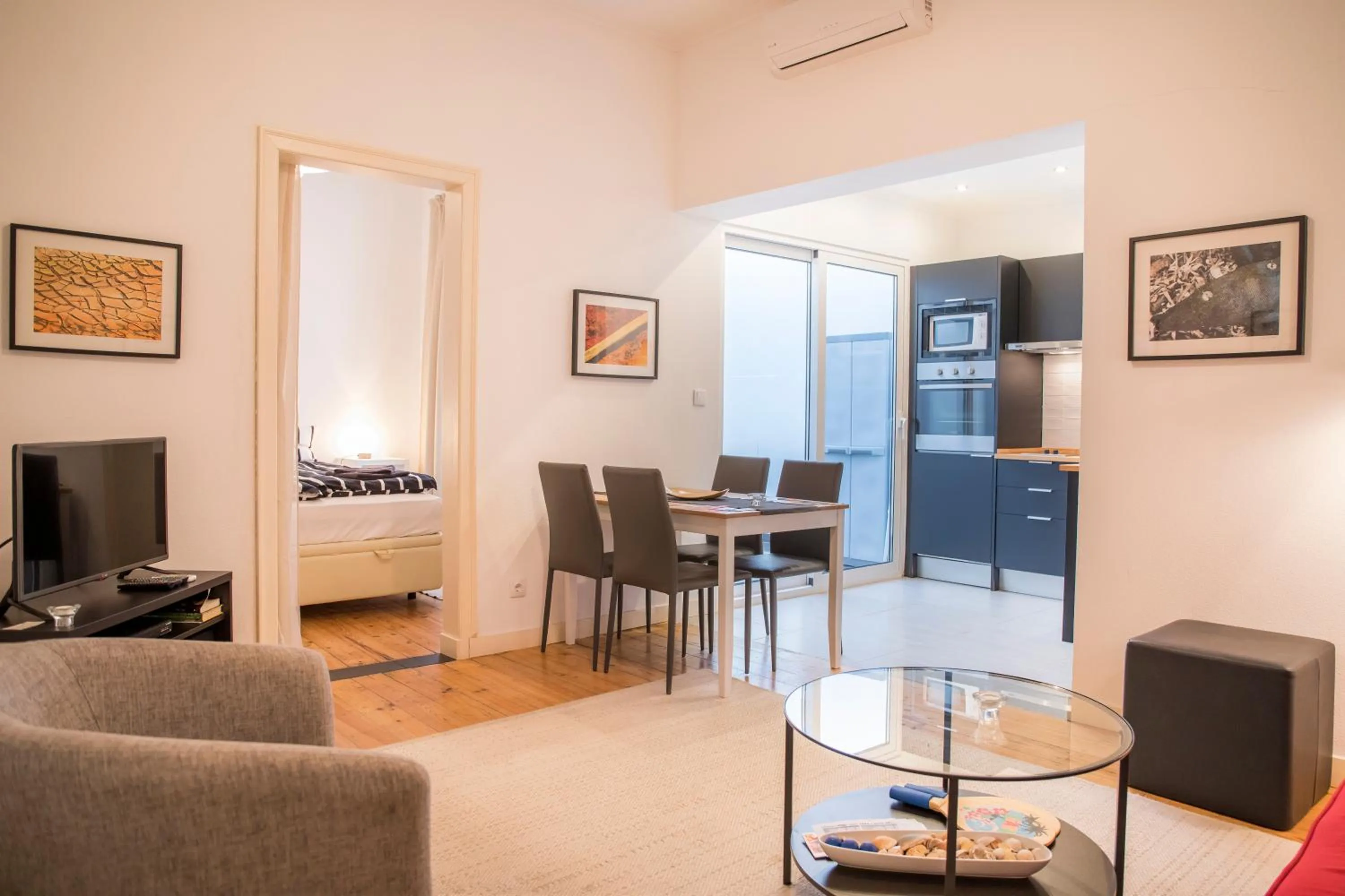 TV and multimedia in Apartamento Joaquim Tello