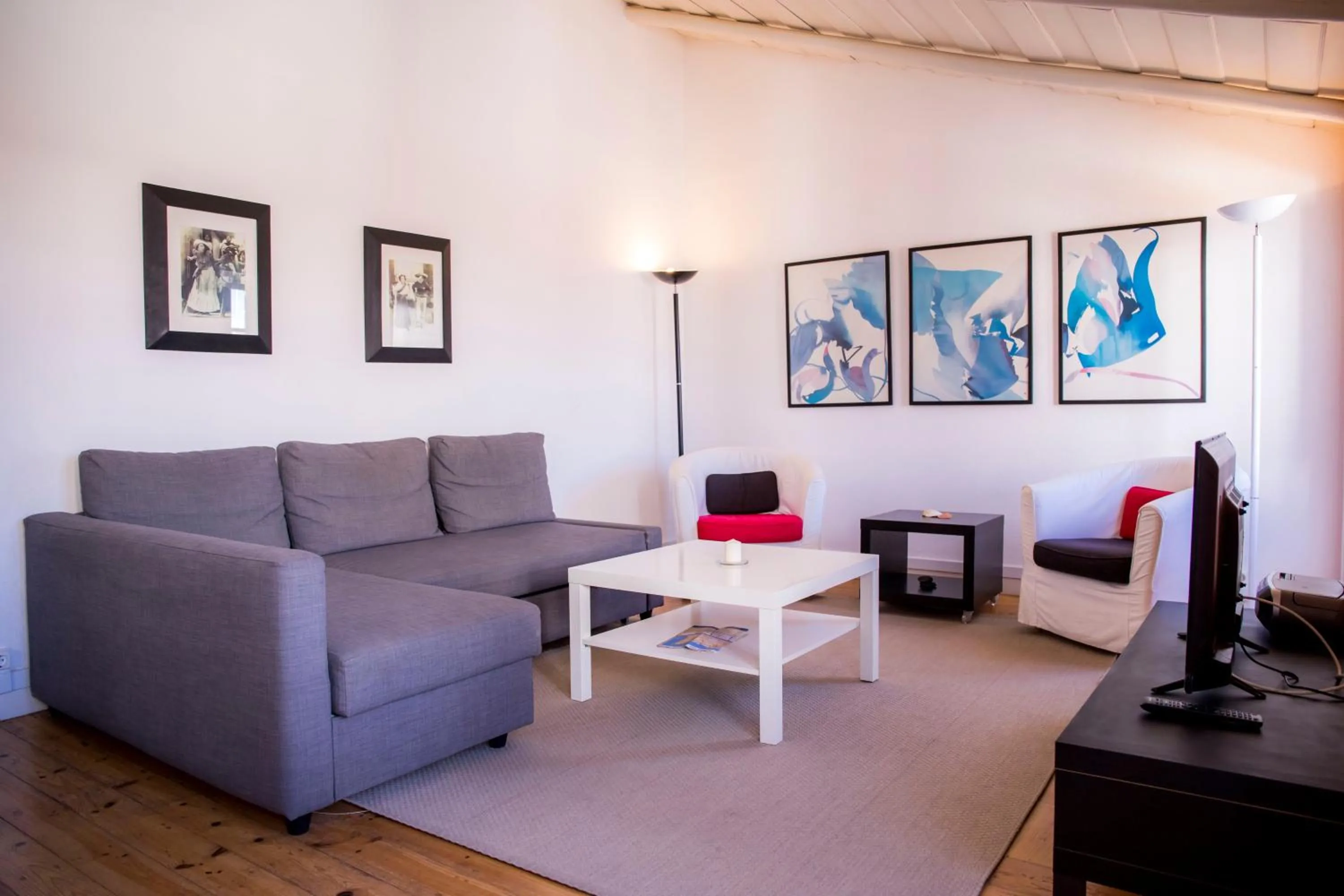 TV and multimedia in Apartamento Joaquim Tello