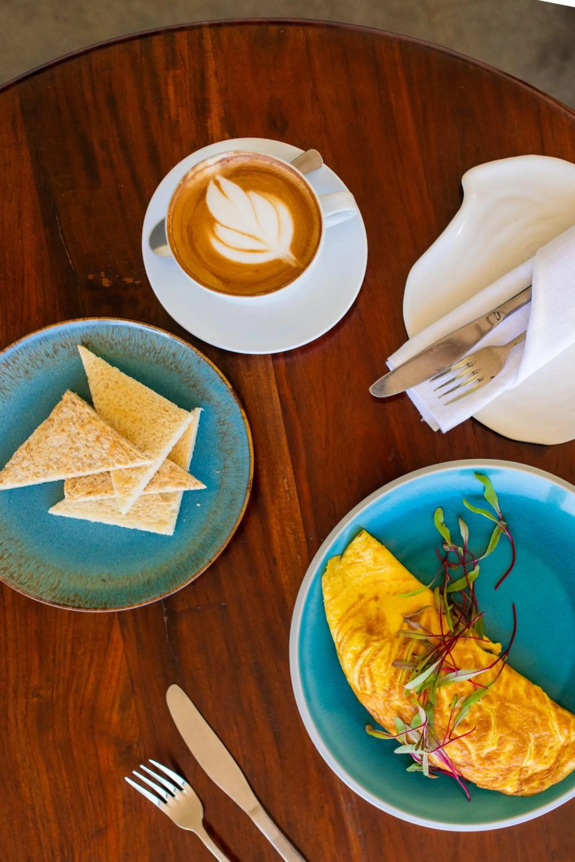 Restaurant/places to eat in Hotel Olivewood