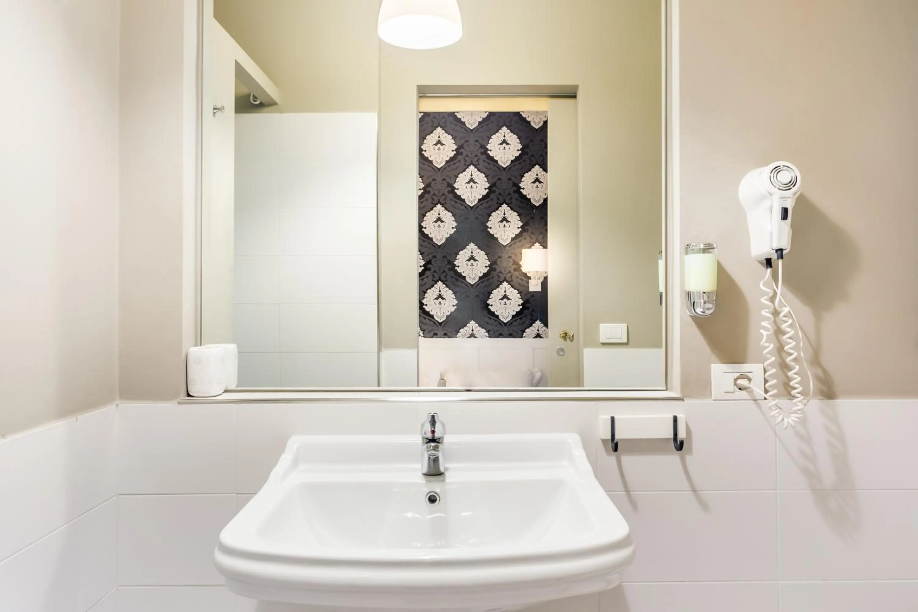 Bathroom in AmoRoma Suite