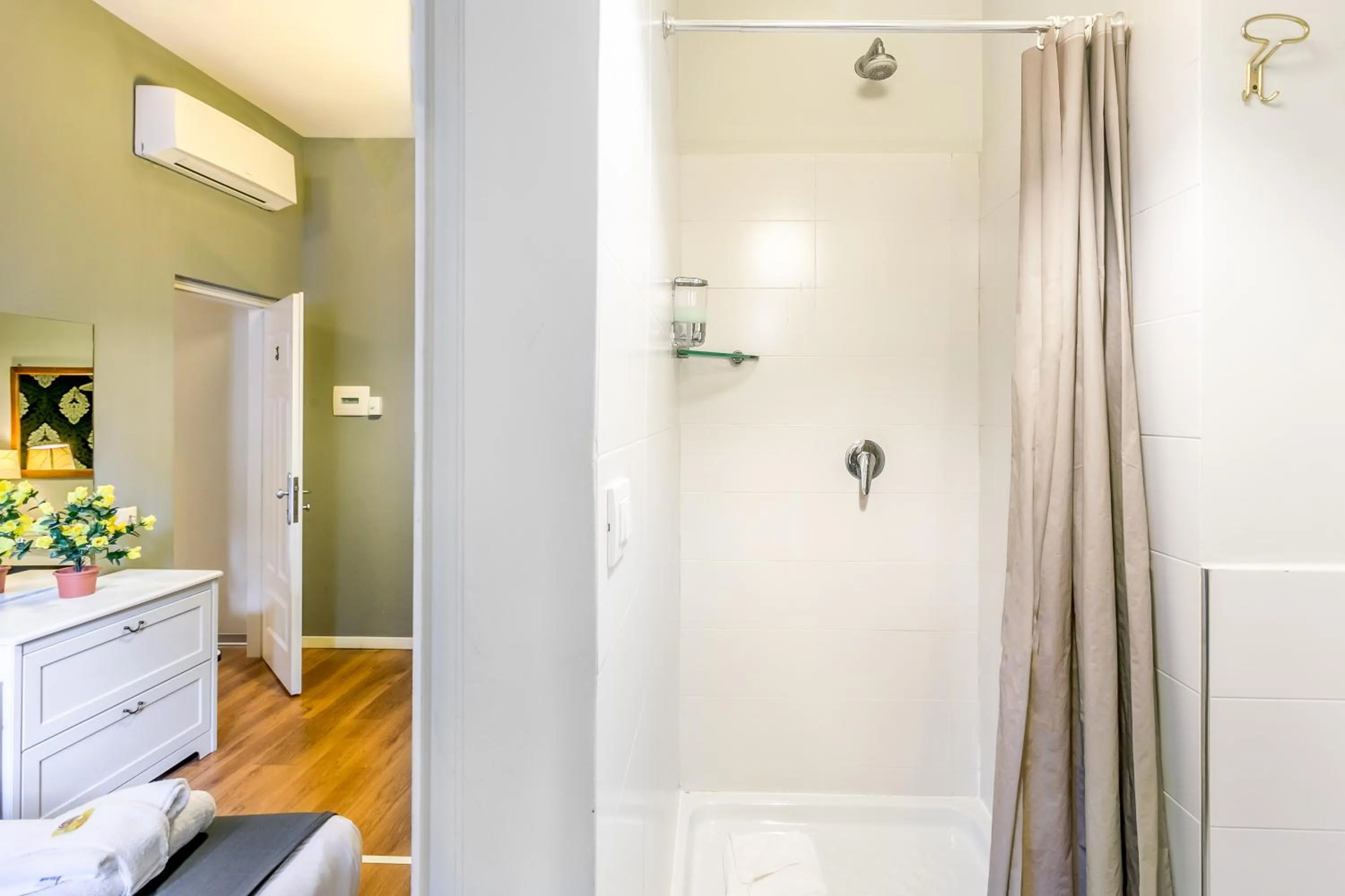 Bathroom in AmoRoma Suite