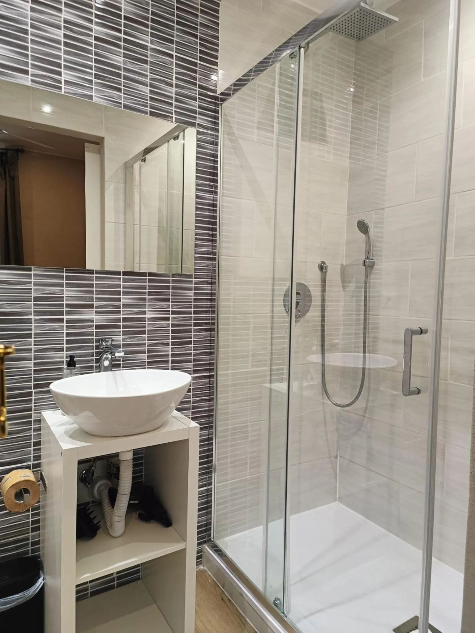 Bedroom in AmoRoma Suite