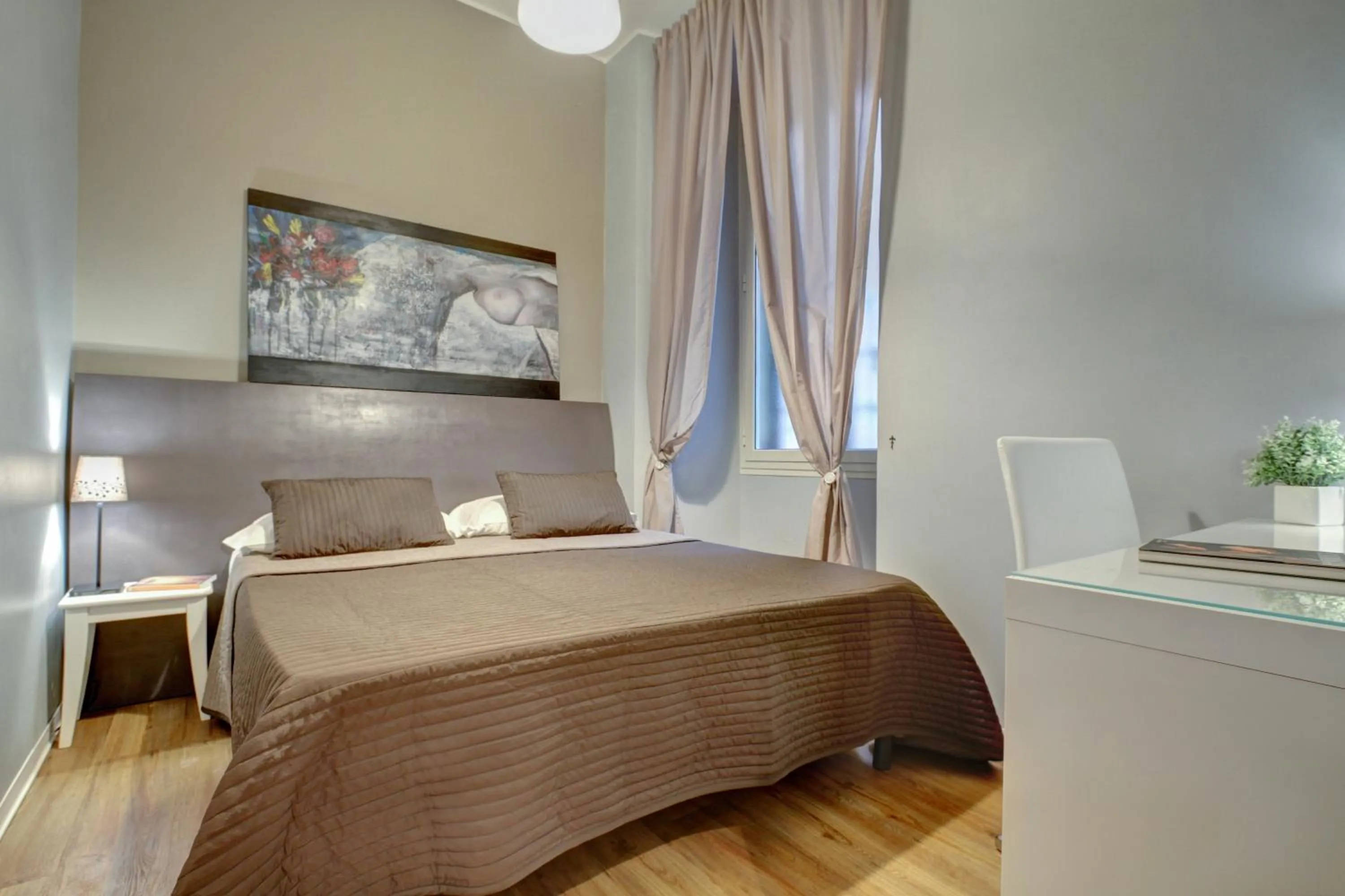 Bedroom, Bed in AmoRoma Suite