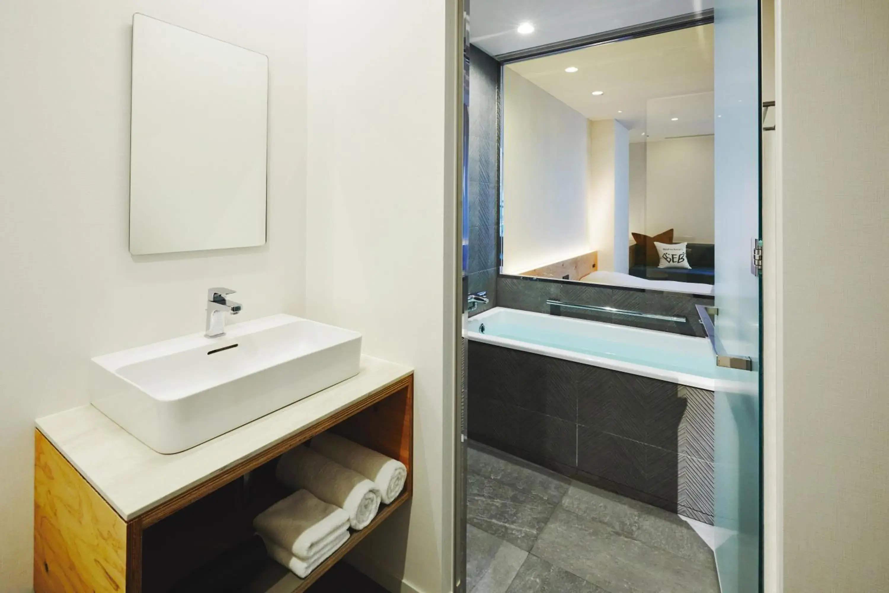 Twin Room with Private Bathroom in BEB5 Tsuchiura by Hoshino Resorts Twin Room with Private Bathroom in BEB5 Tsuchiura by Hoshino Resorts