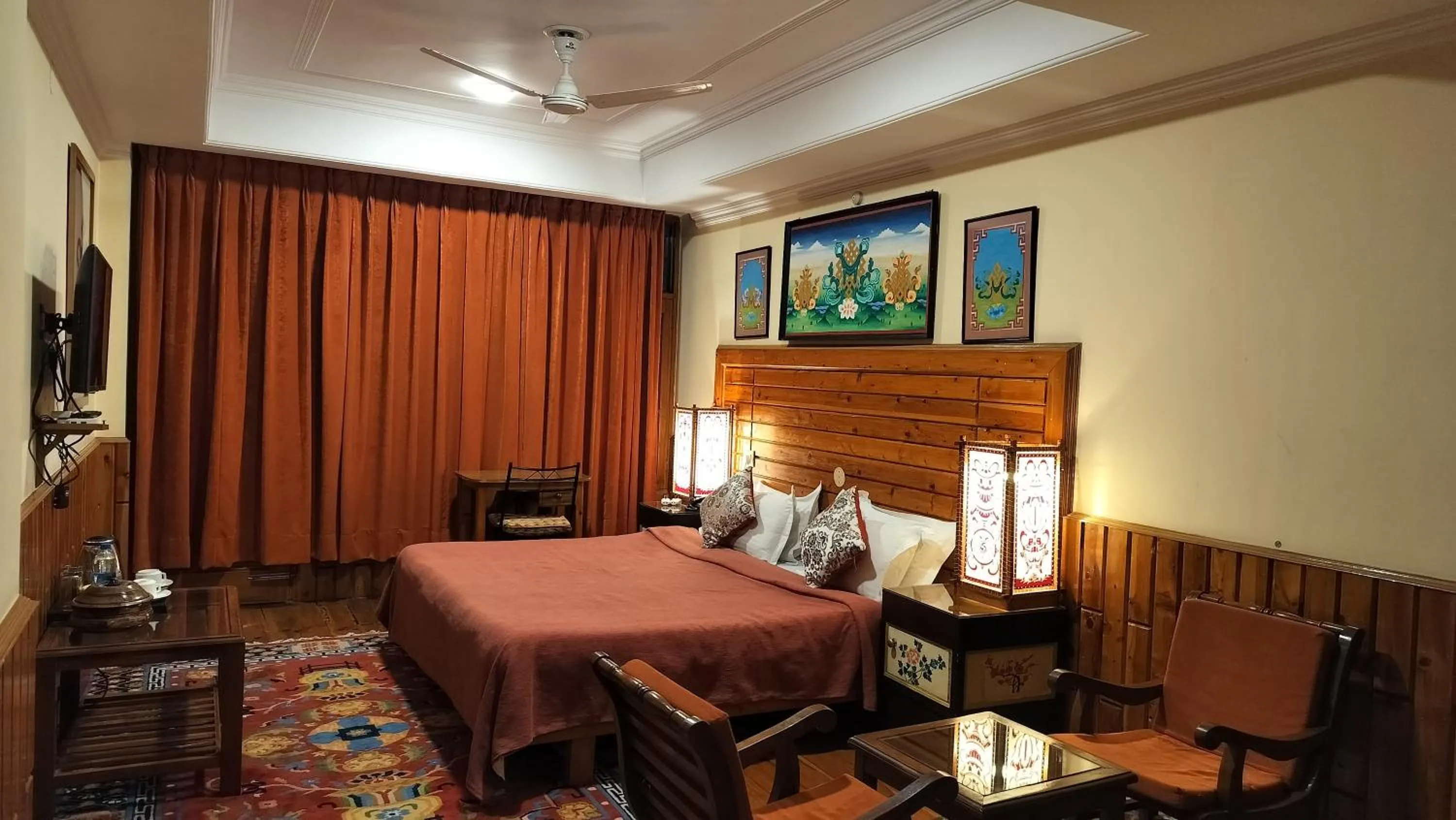 Superior King Room in Auspiscious Him View Hotel