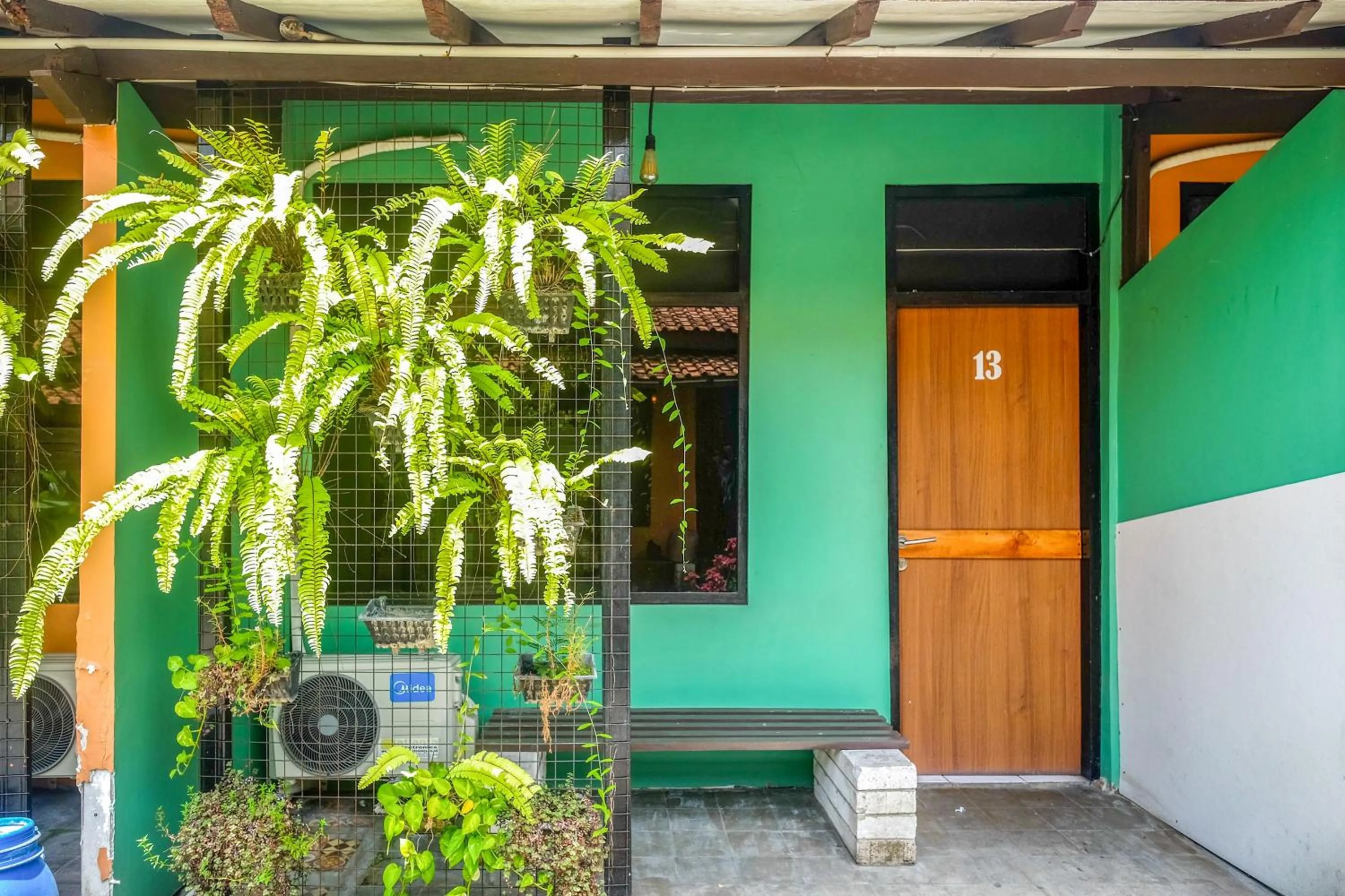 Property building in RedDoorz near Lotte Mart Maguwoharjo Yogyakarta