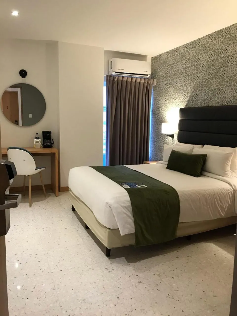 Bed in Hotel Ros Gaud