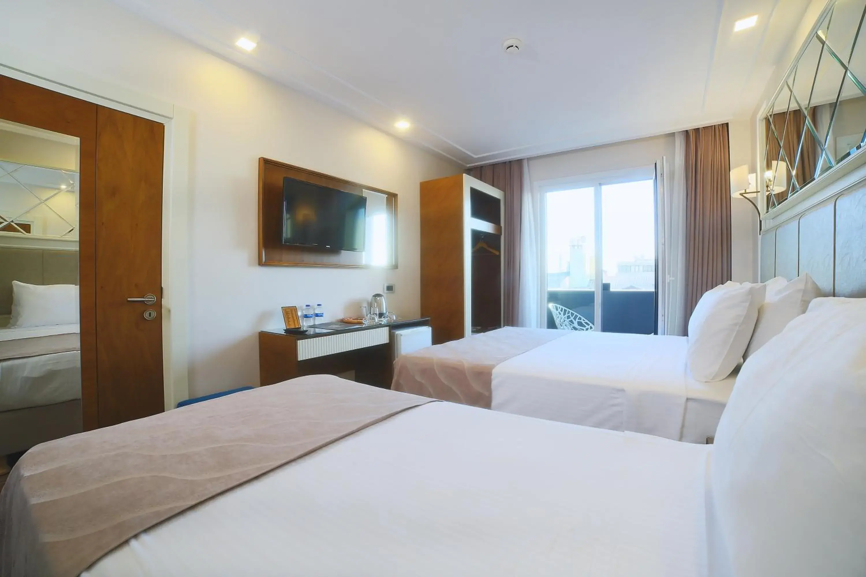 Bedroom, Bed in SORRISO HOTEL DUE Bedroom, Bed in SORRISO HOTEL DUE