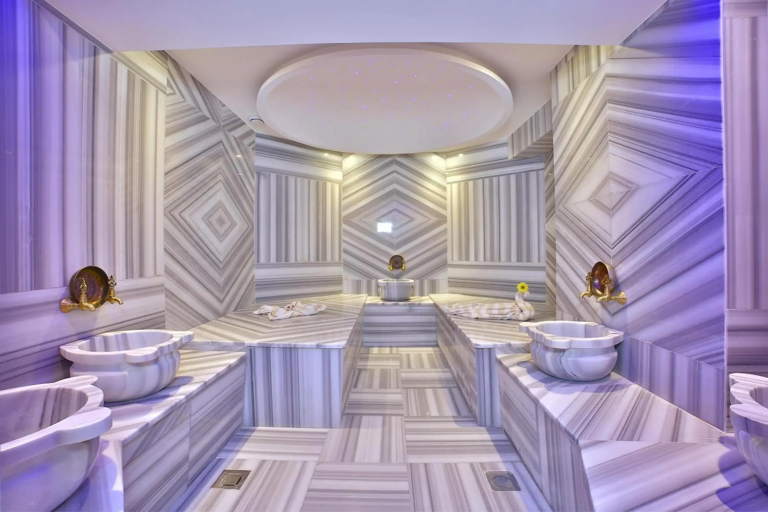 Spa and wellness centre/facilities in SORRISO HOTEL DUE Spa and wellness centre/facilities in SORRISO HOTEL DUE