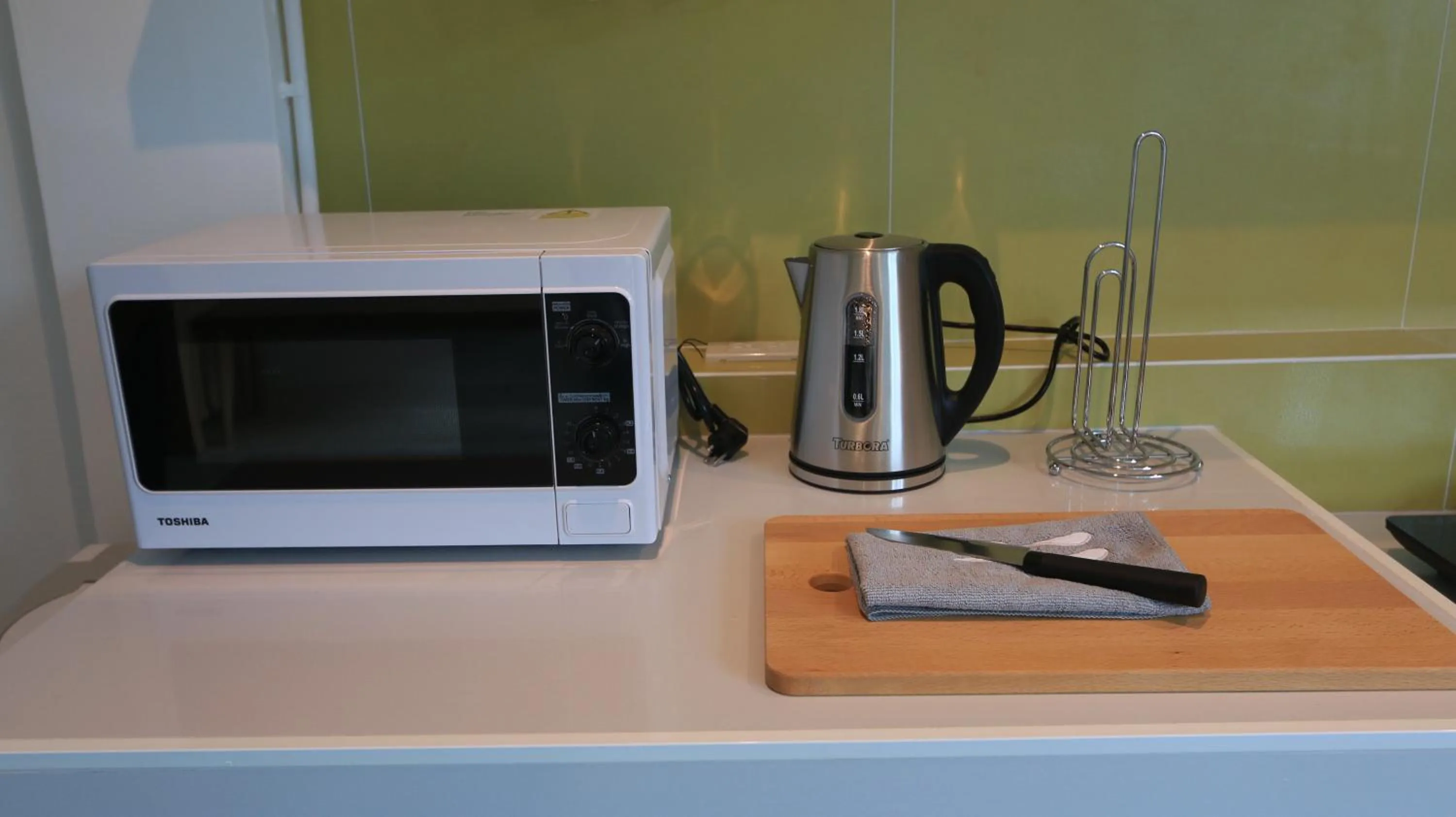 Coffee/tea facilities in Airee Premier Residence