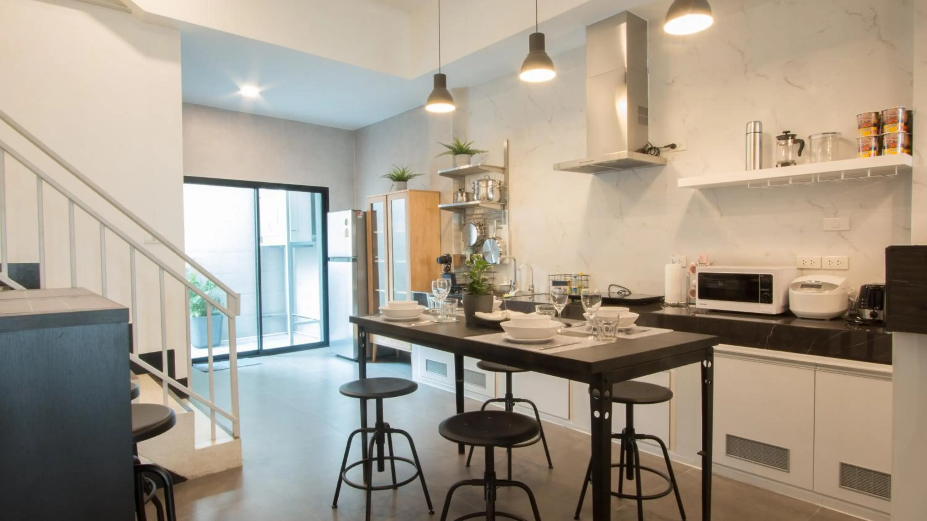 Kitchen or kitchenette in Airee Premier Residence