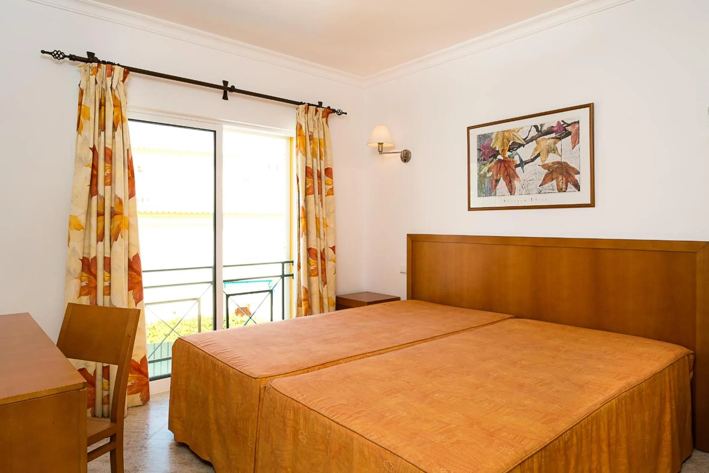 Bedroom, Bed in Apartamentos Benvindo by Umbral