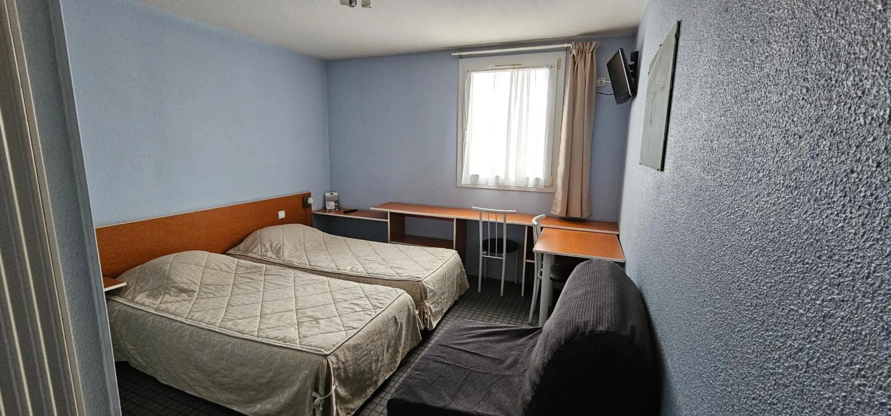 Bed in Hotel Lyon Sud, Pierre Benite, St Genis Laval