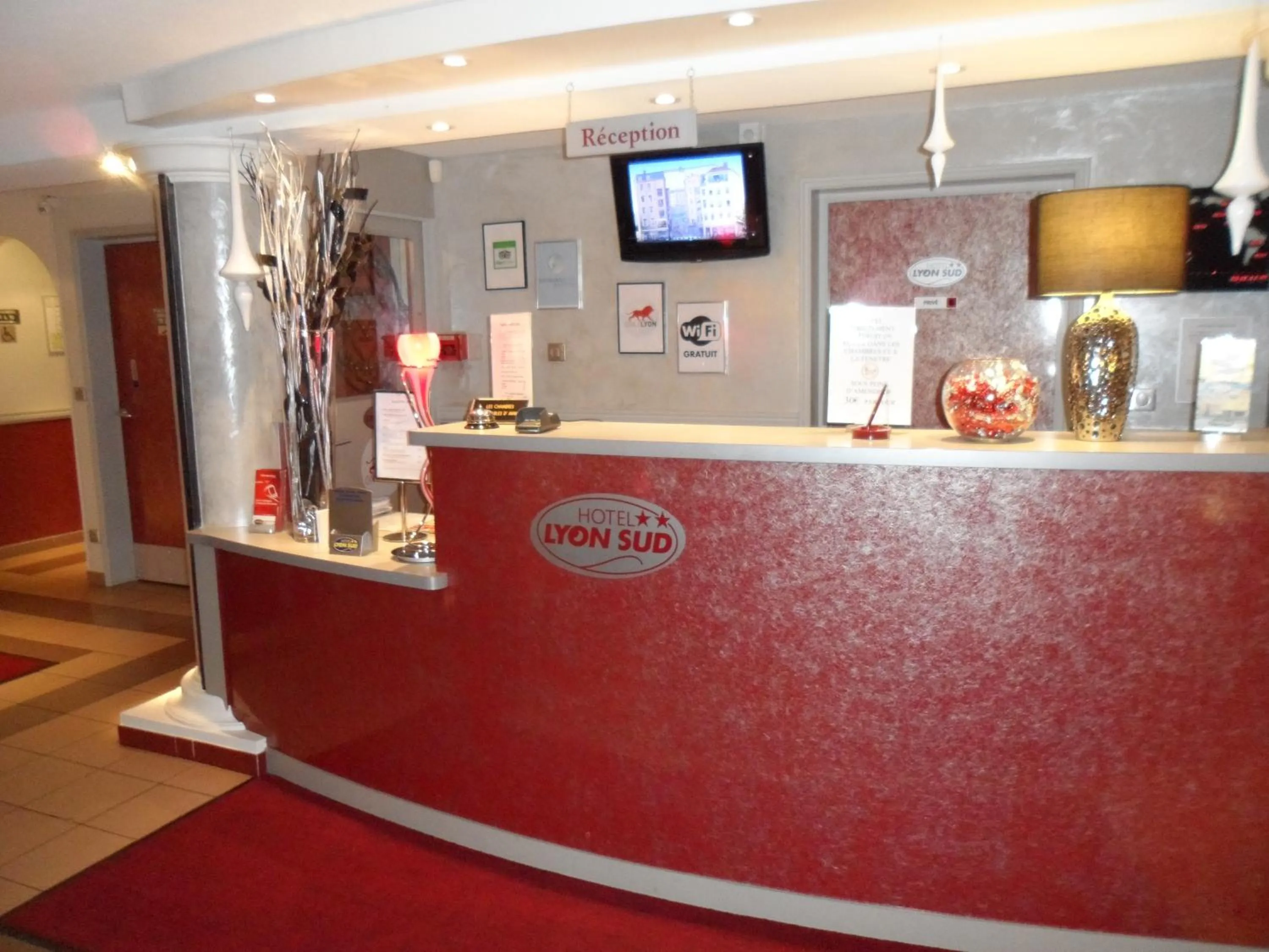 Lobby or reception in Hotel Lyon Sud, Pierre Benite, St Genis Laval