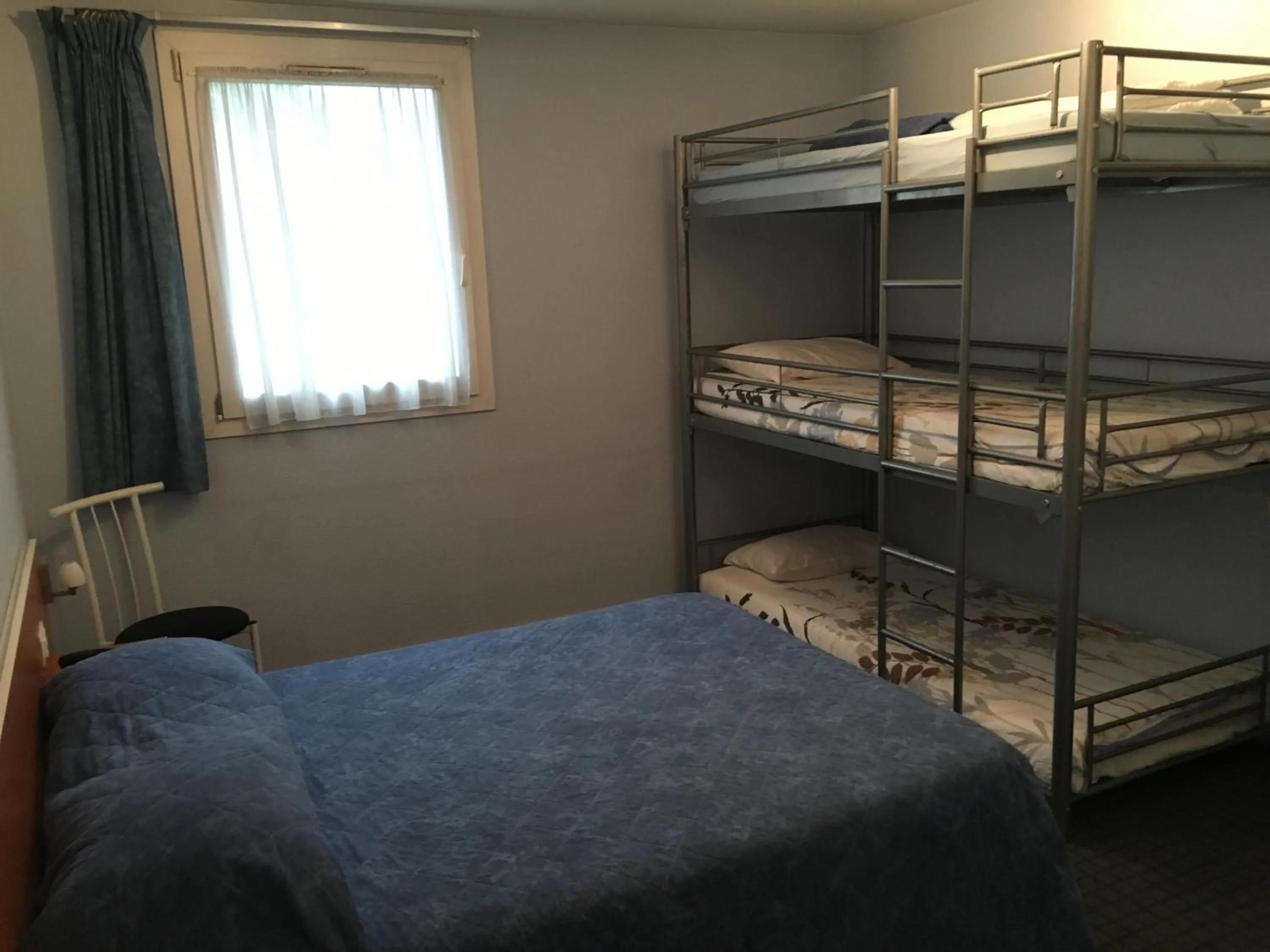 Bed in Hotel Lyon Sud, Pierre Benite, St Genis Laval