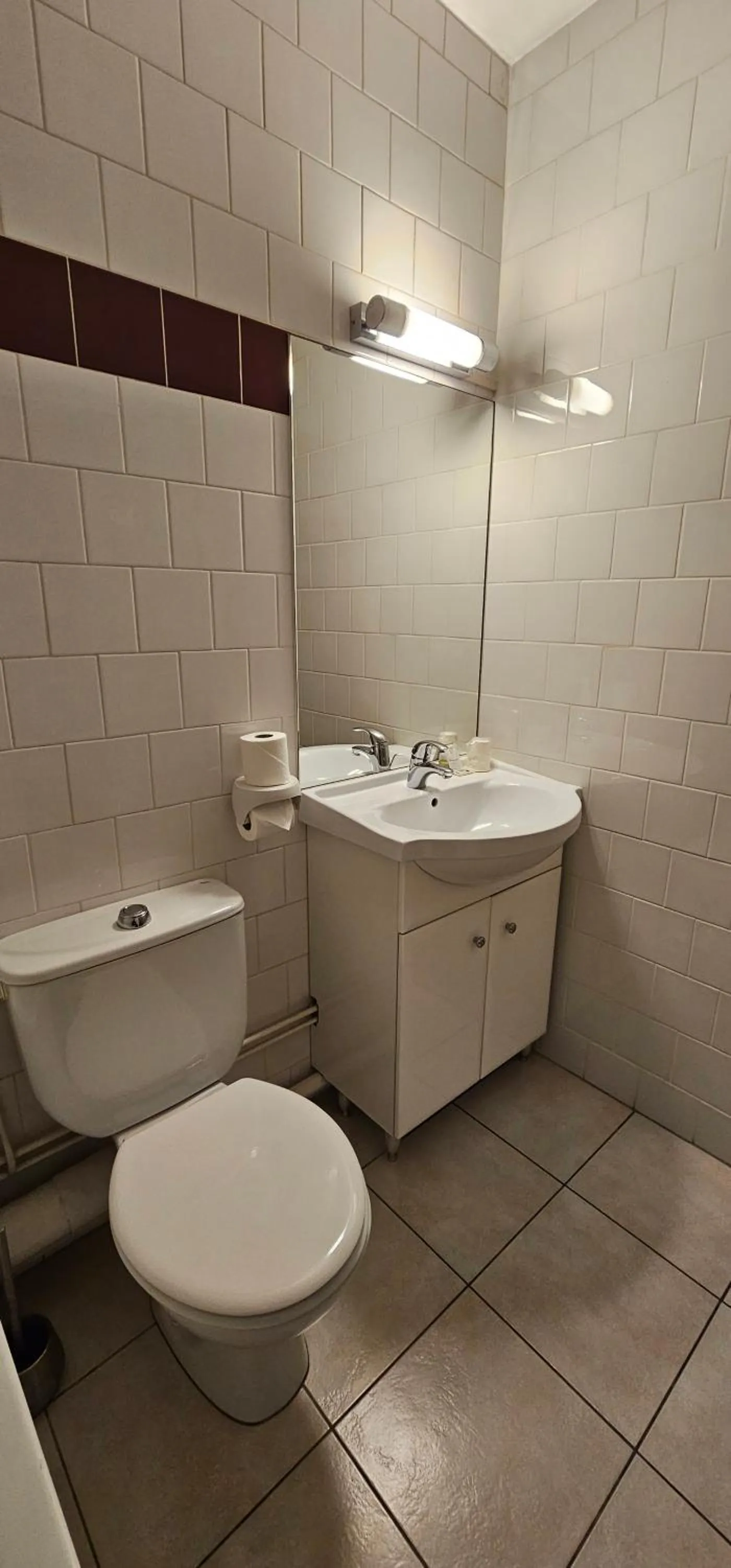 Bathroom in Hotel Lyon Sud, Pierre Benite, St Genis Laval