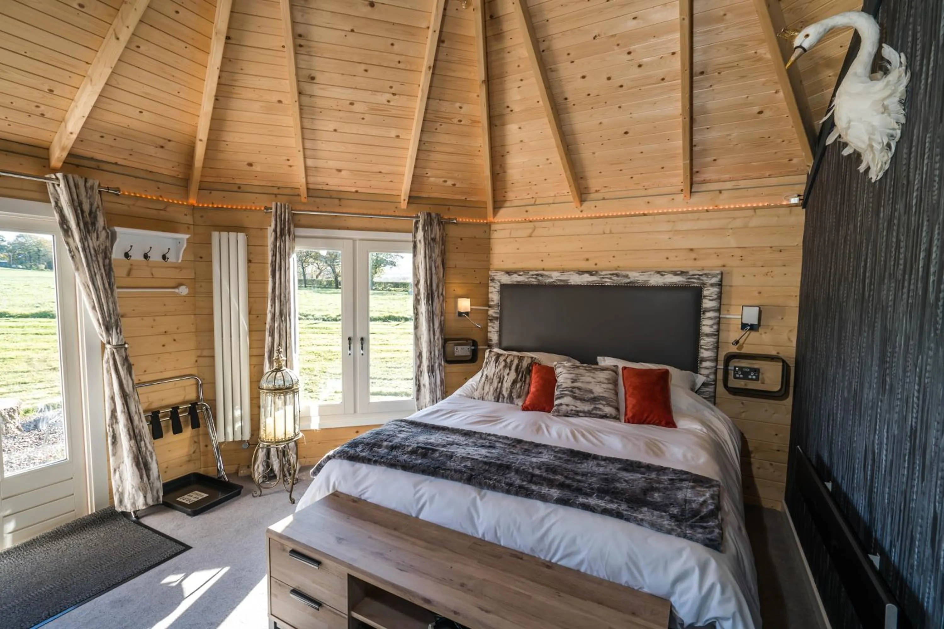 Bed in Dunroamin Lodges