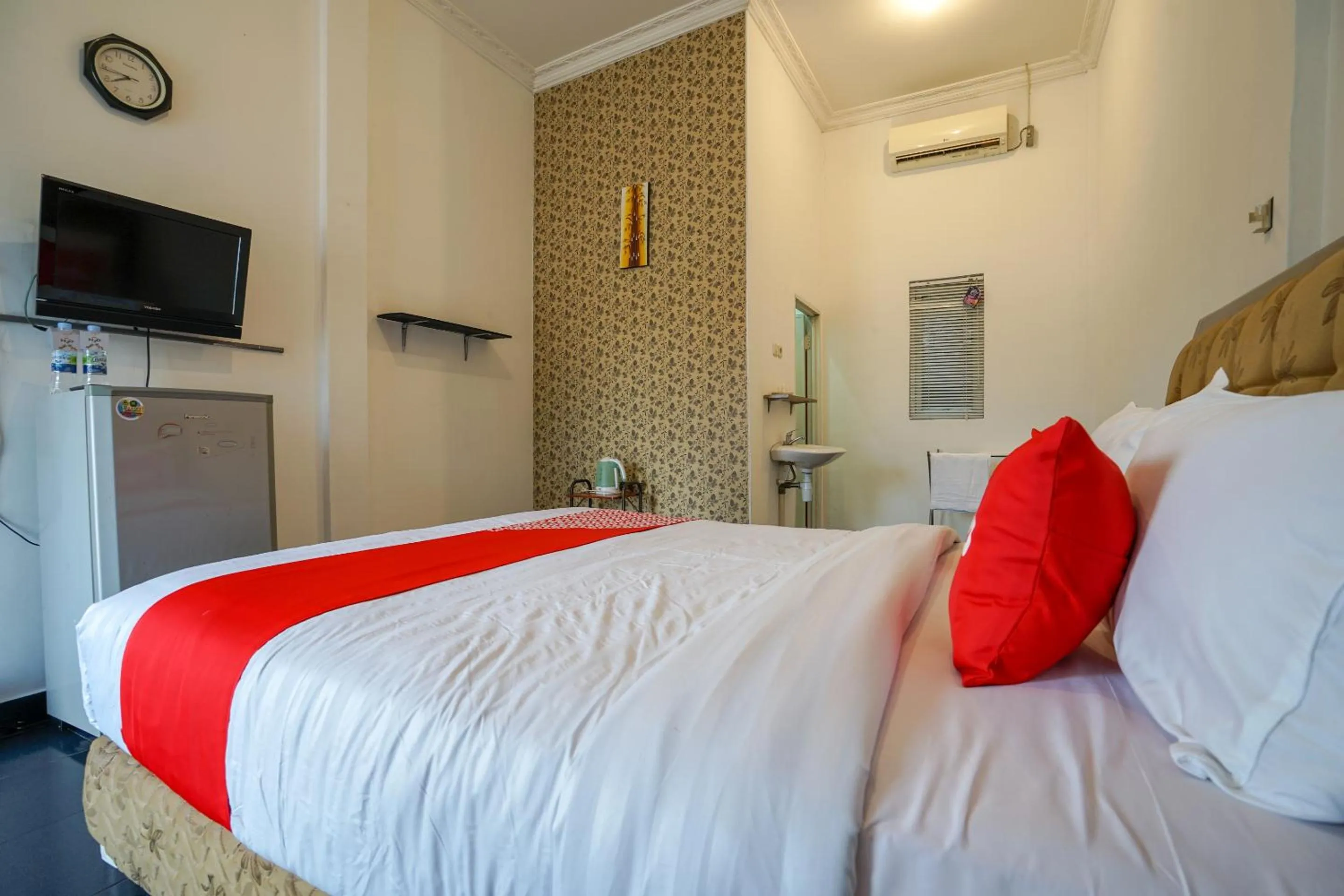 Bedroom in OYO 2036 Afifah Homestay Syariah