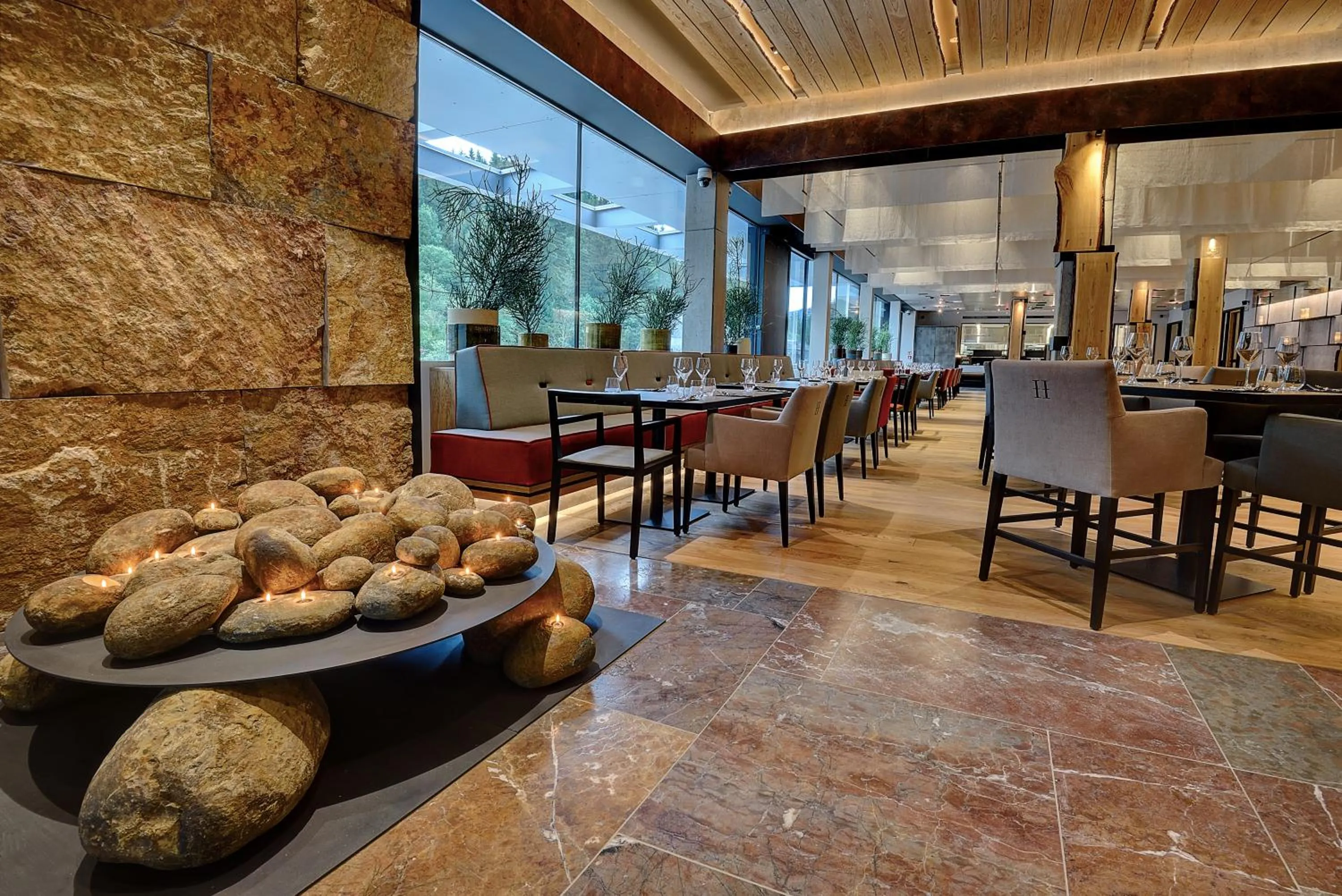 Restaurant/places to eat in Grand Hotel Hradec