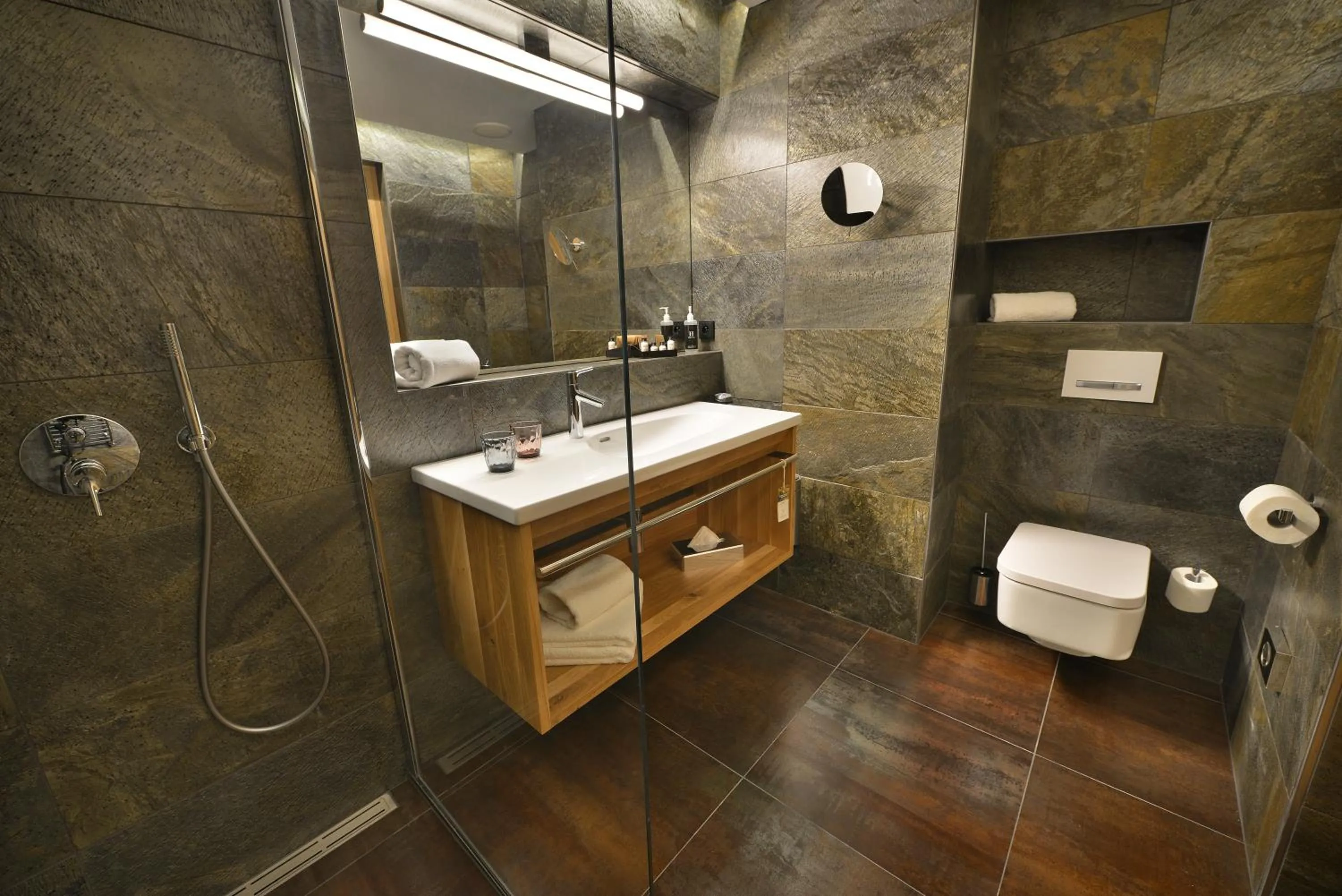 Shower in Grand Hotel Hradec