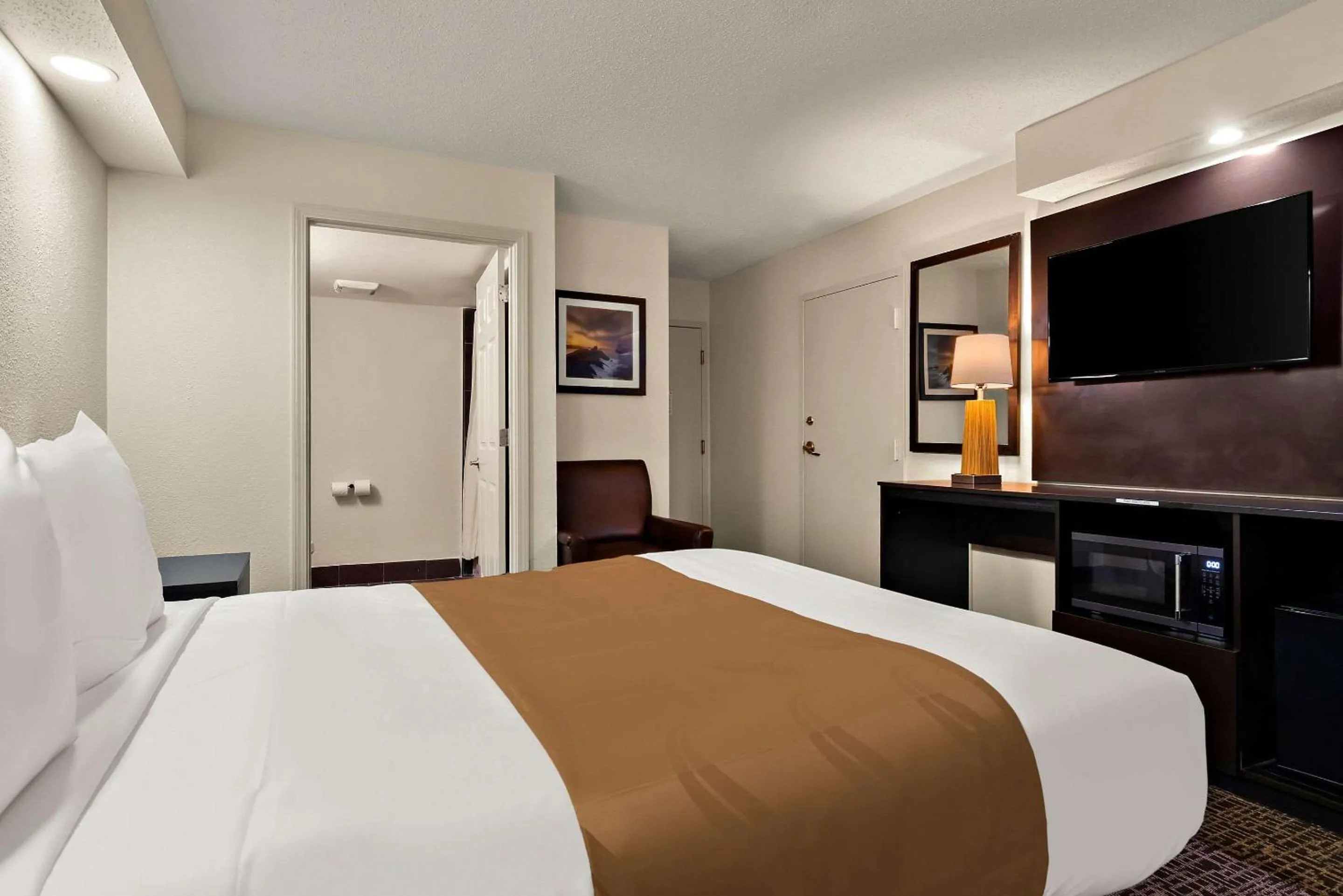 Bedroom, Bed in Quality Inn Memphis Northeast near I-40