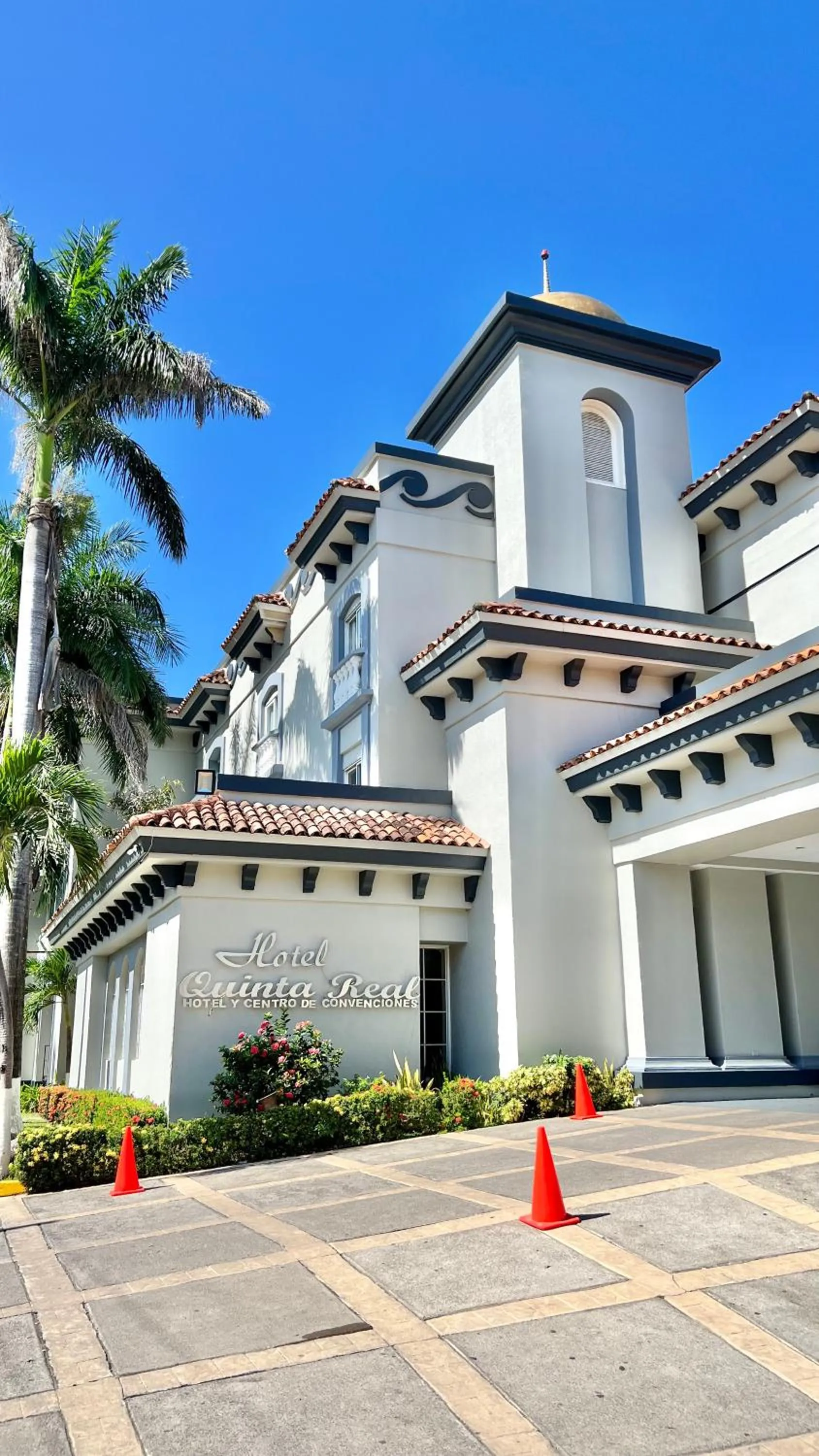 Property building in Hotel Quinta Real