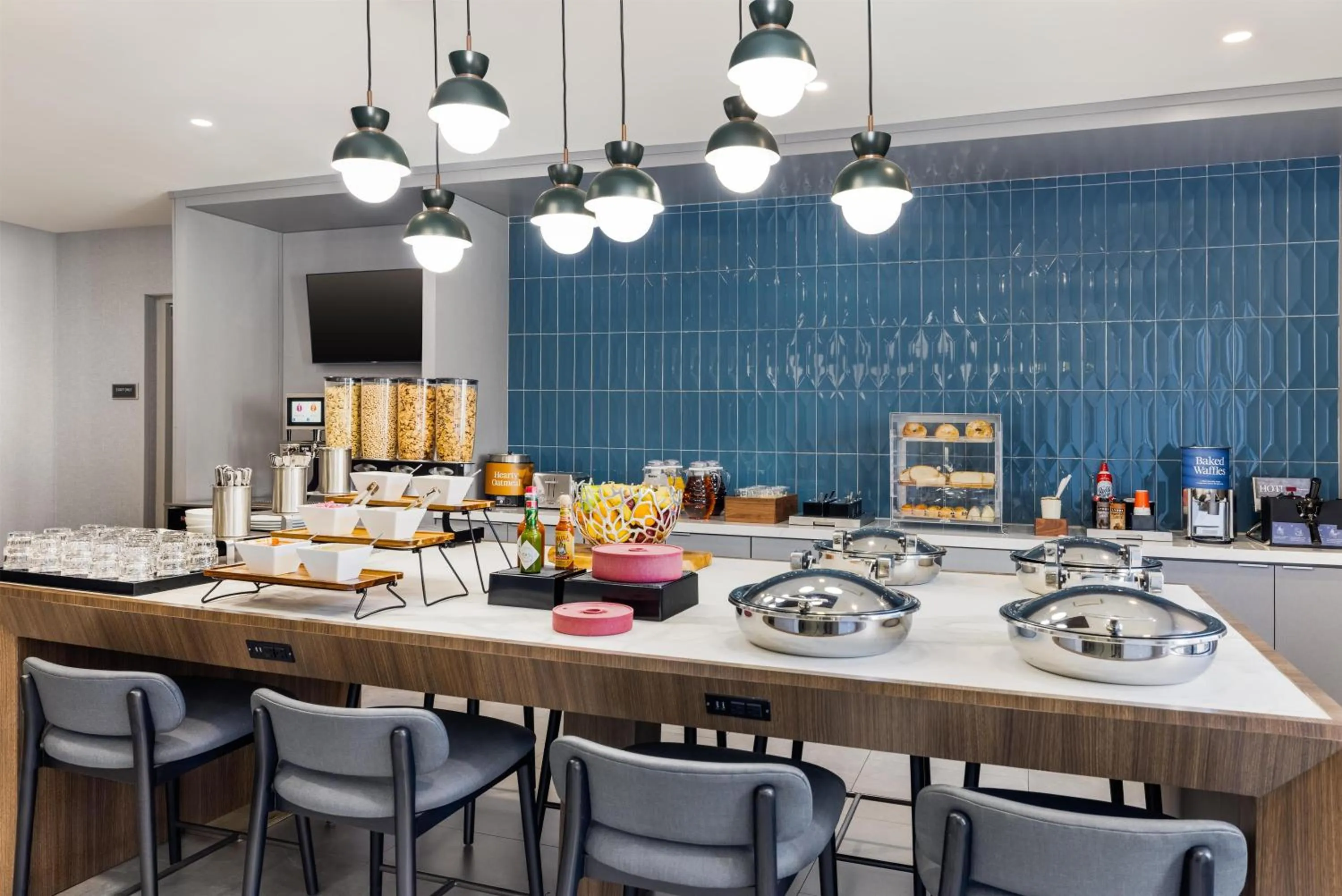 Breakfast in Homewood Suites by Hilton Tulsa South Medical District