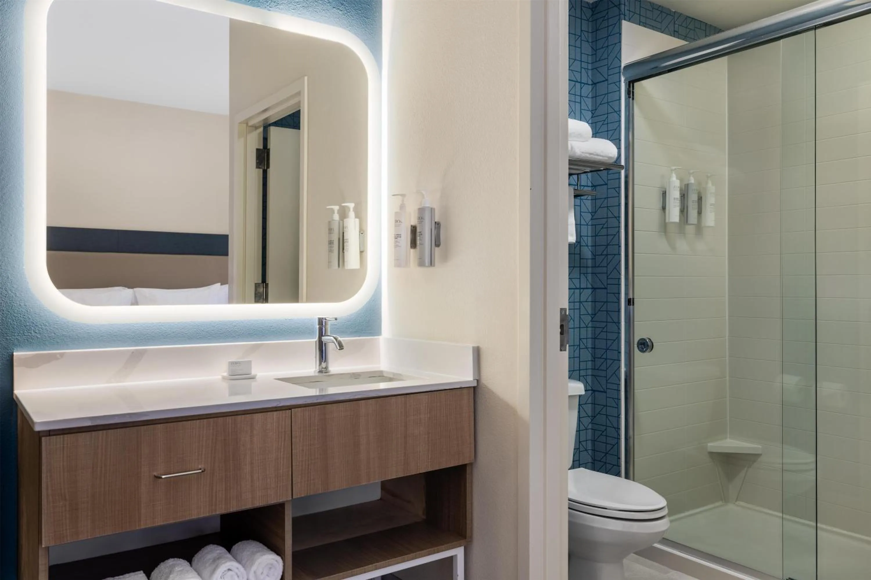 Bathroom in Homewood Suites by Hilton Tulsa South Medical District