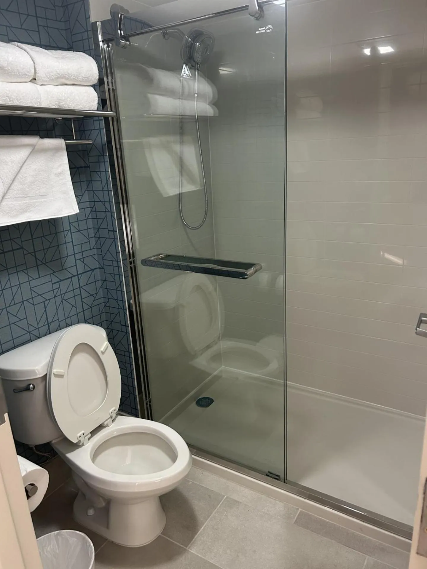 Bathroom in Hyde Park Hotel