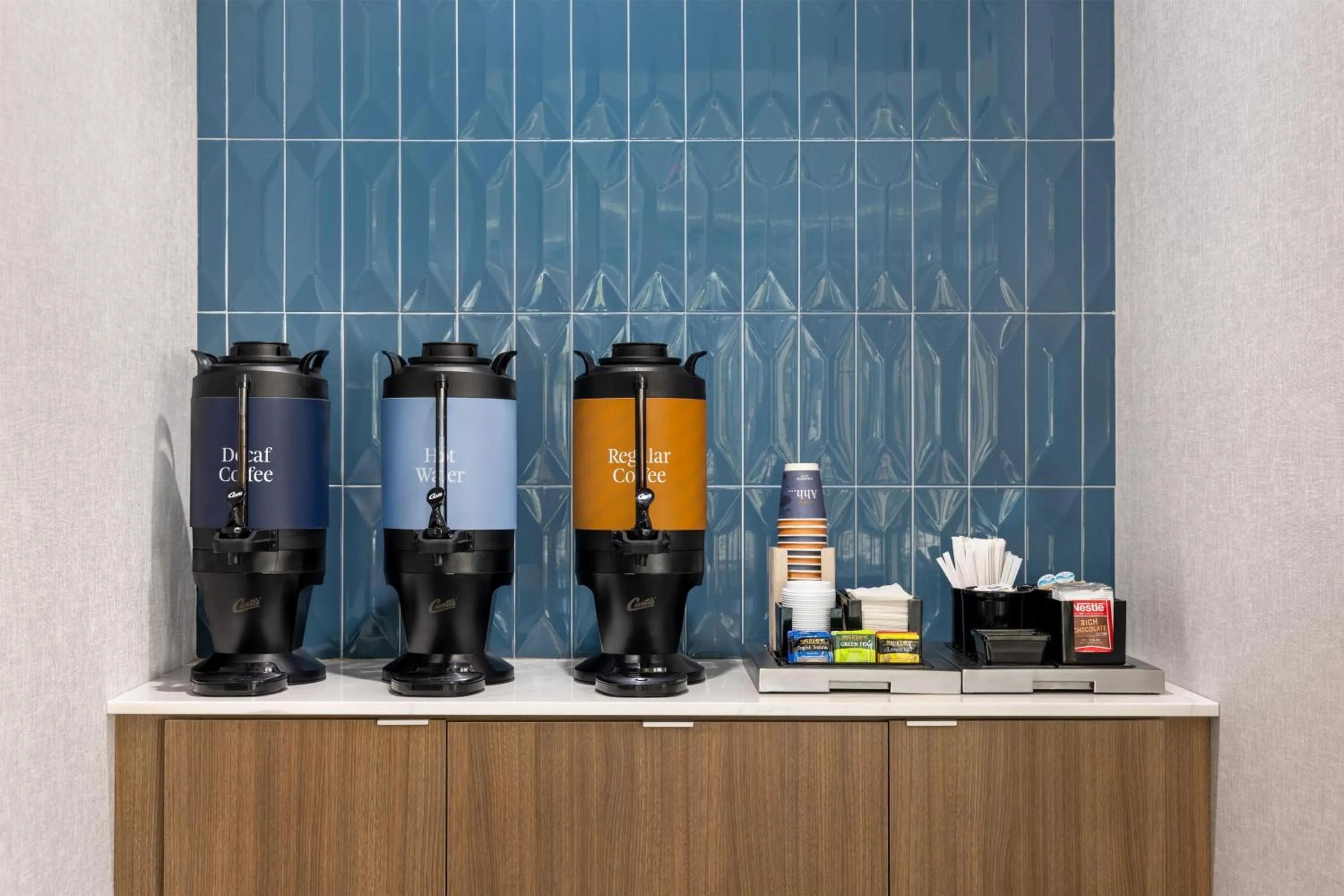 Breakfast in Homewood Suites by Hilton Tulsa South Medical District