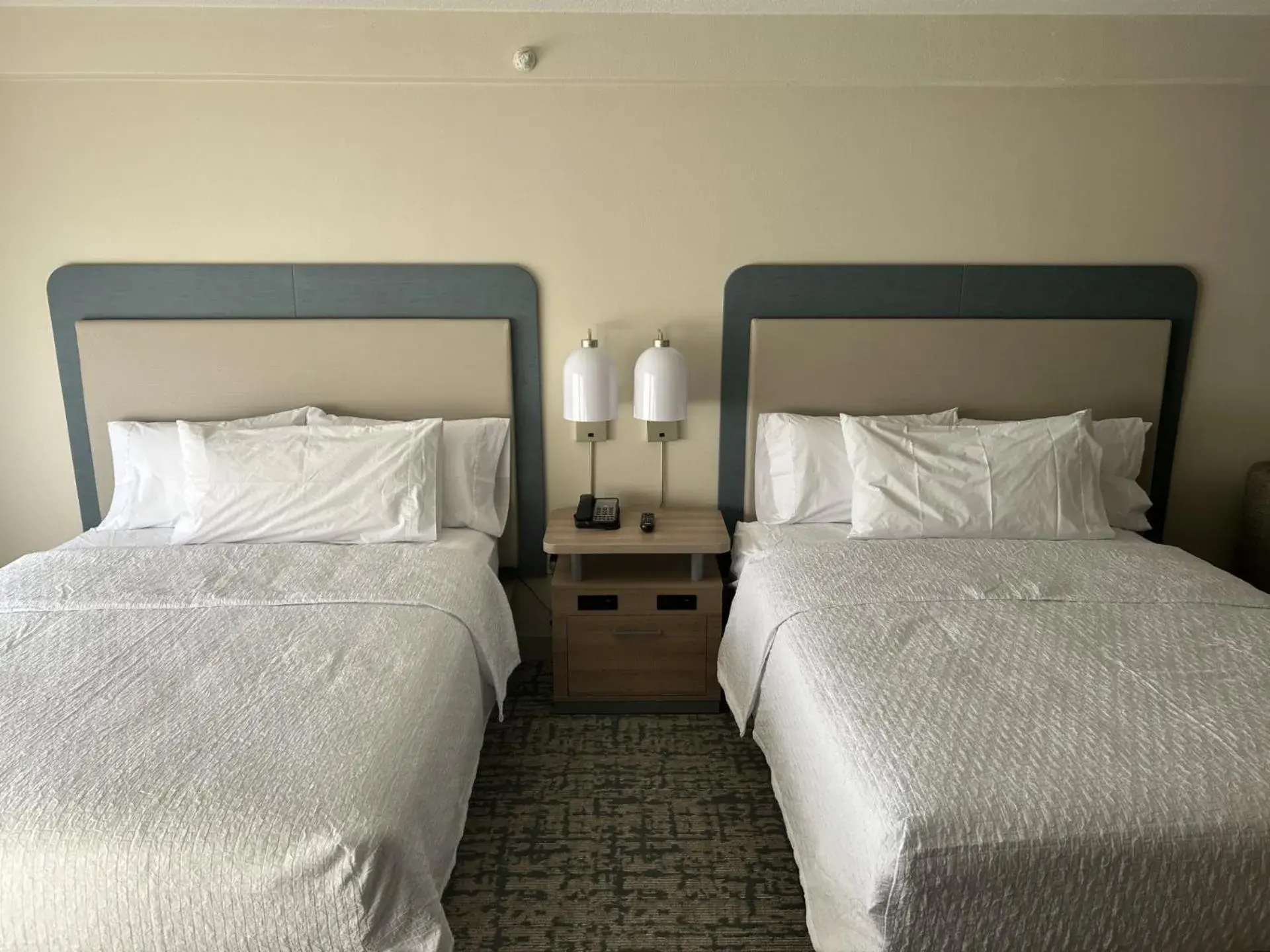 Bed in Homewood Suites by Hilton Tulsa South Medical District Bed in Homewood Suites by Hilton Tulsa South Medical District