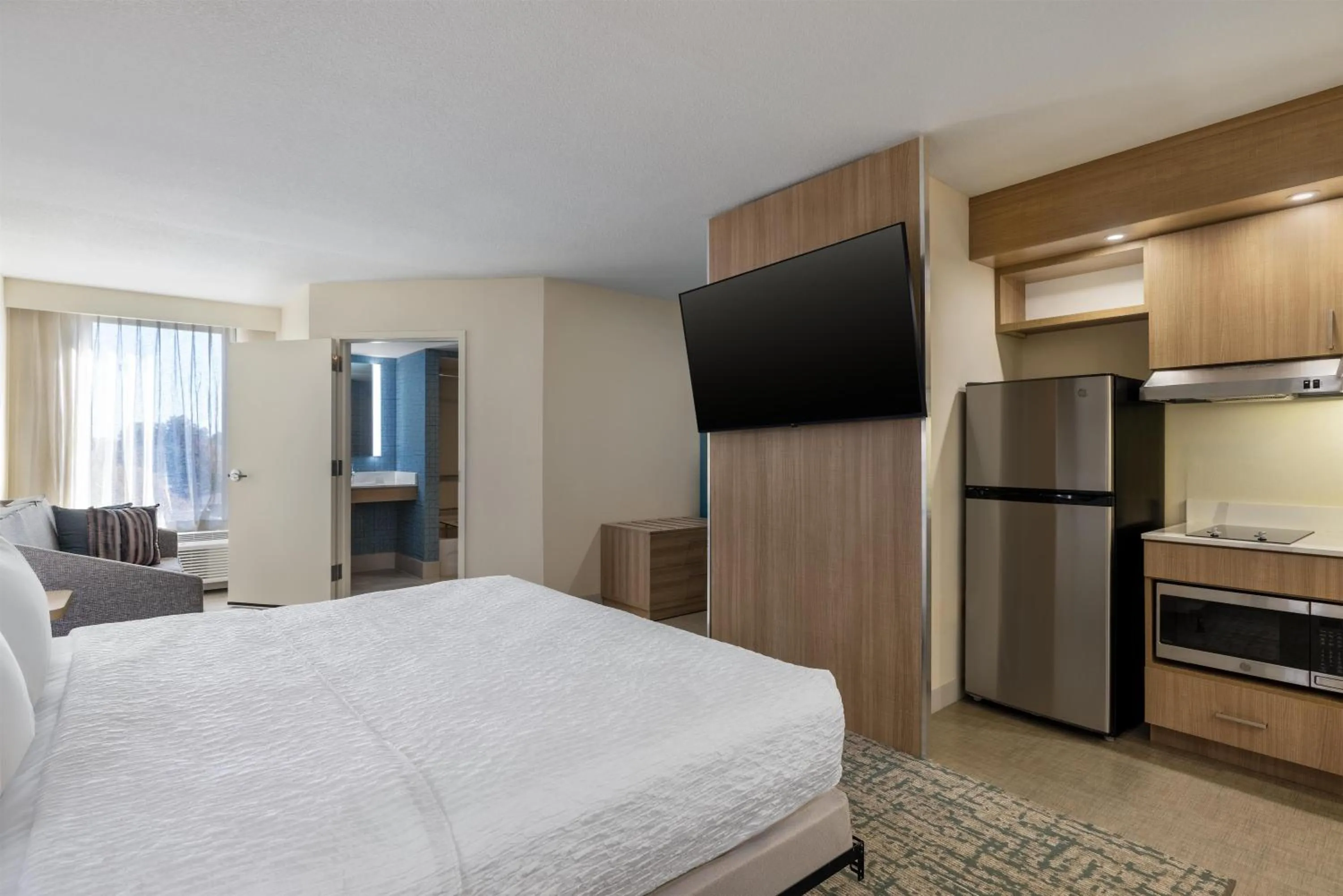 Kitchen or kitchenette, Bed in Homewood Suites by Hilton Tulsa South Medical District