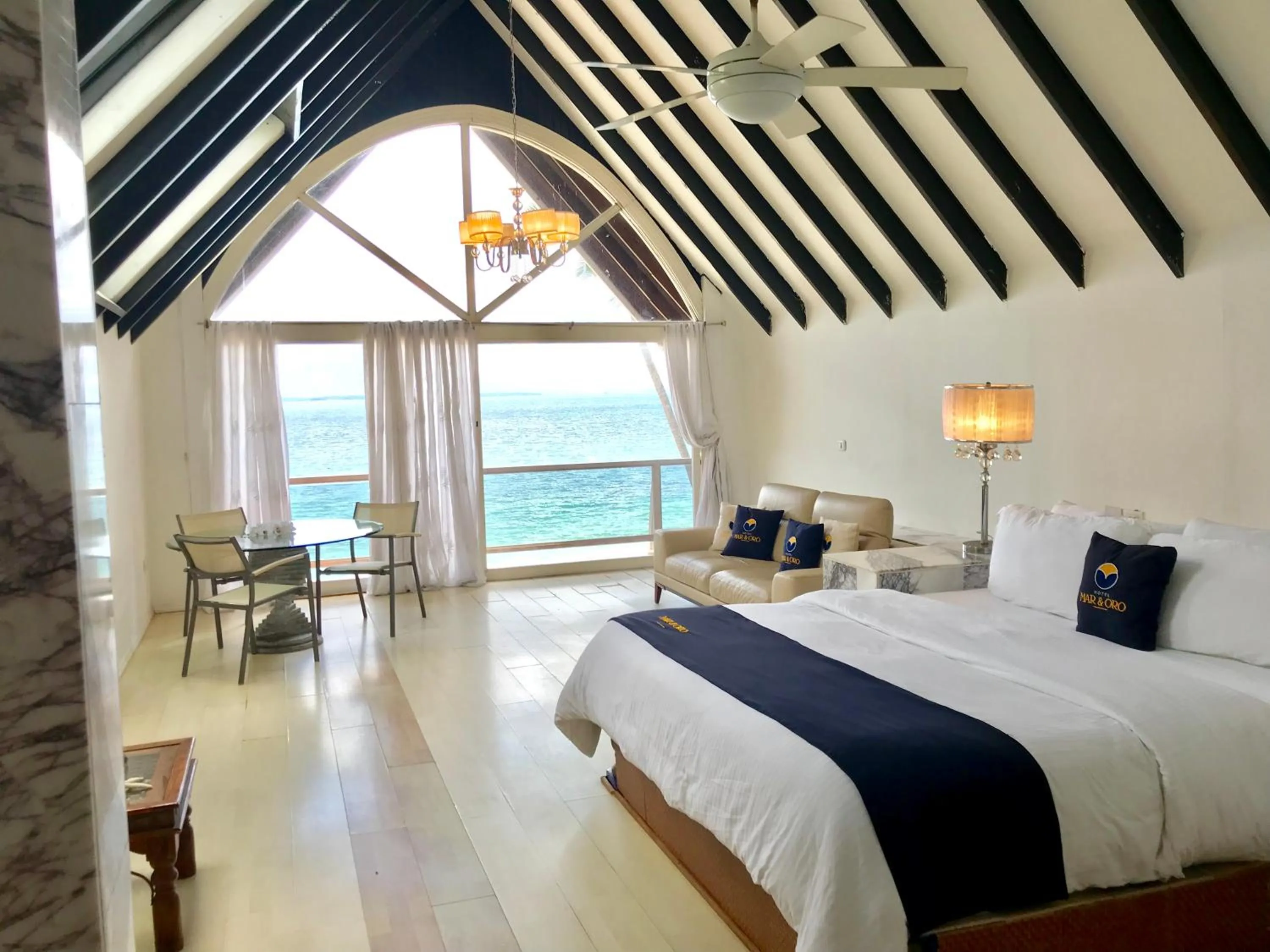 Photo of the whole room, Bed in Mar Y Oro