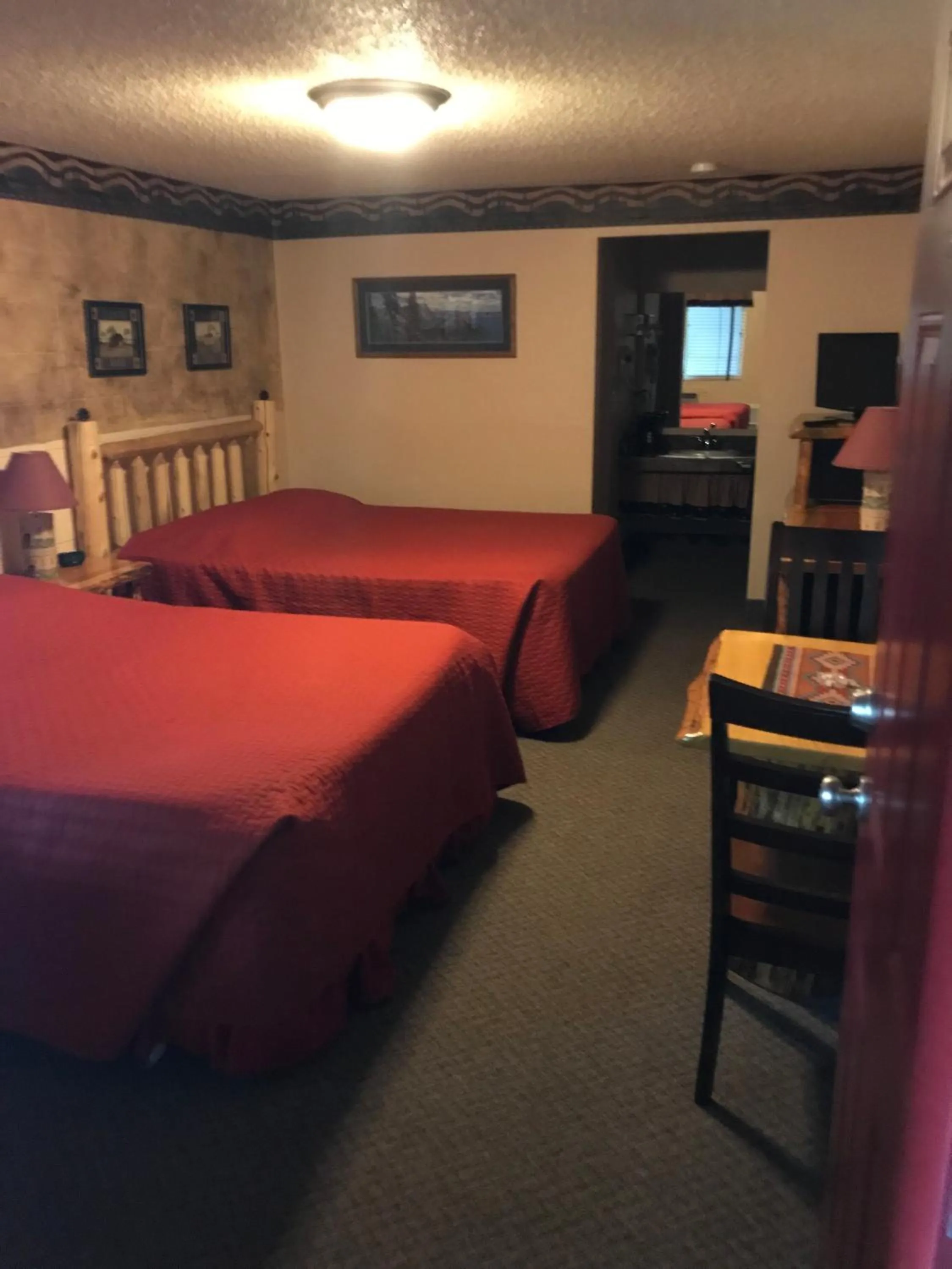 Photo of the whole room, Bed in Mingo Motel