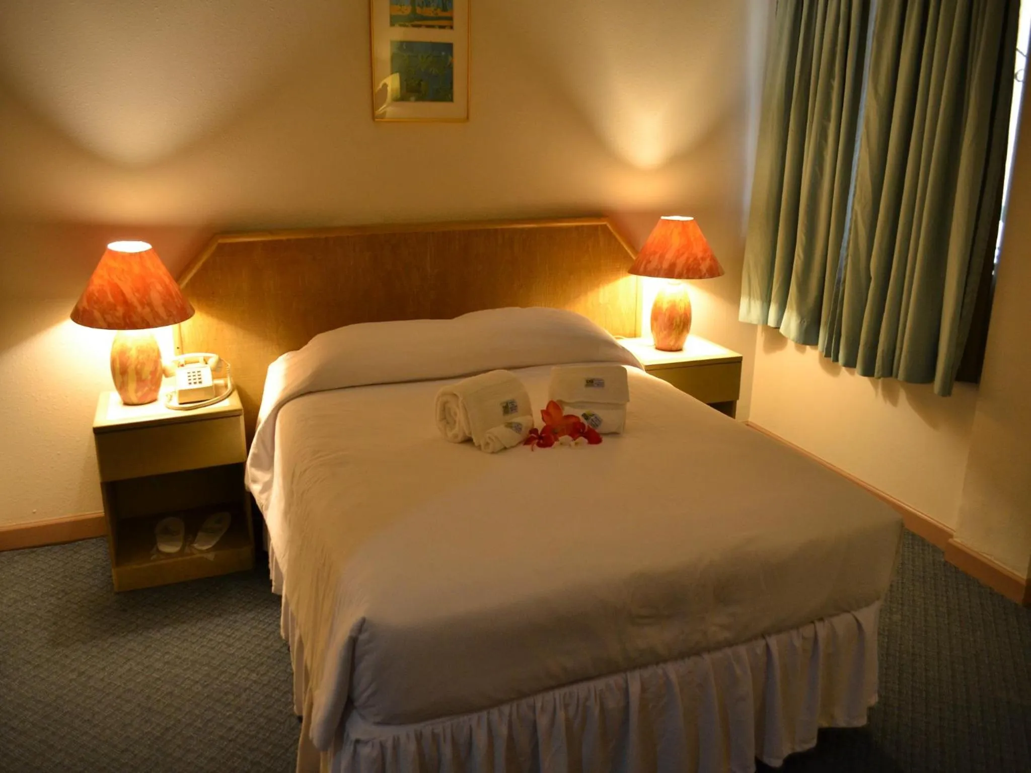 Bedroom, Bed in West Plaza Desekel