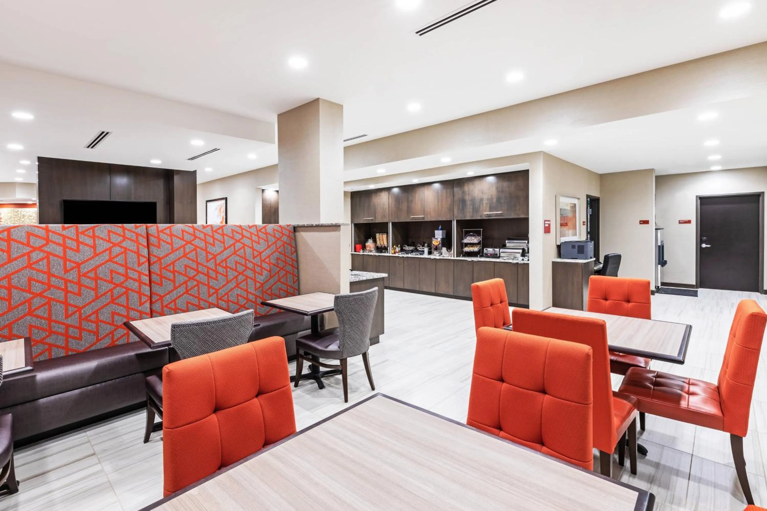 Breakfast in TownePlace Suites Dallas Plano/Richardson