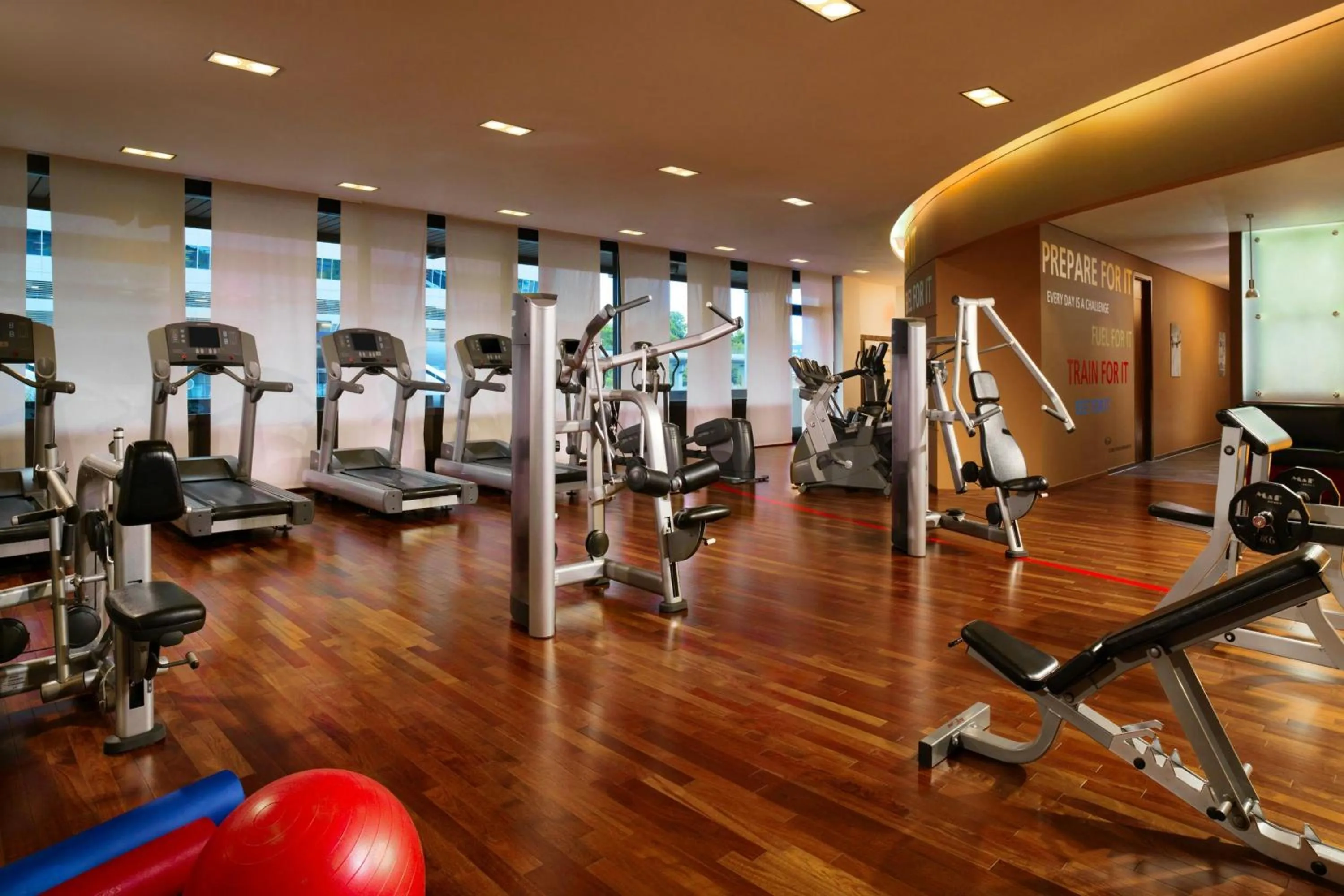 Fitness centre/facilities in Frankfurt Airport Marriott Hotel
