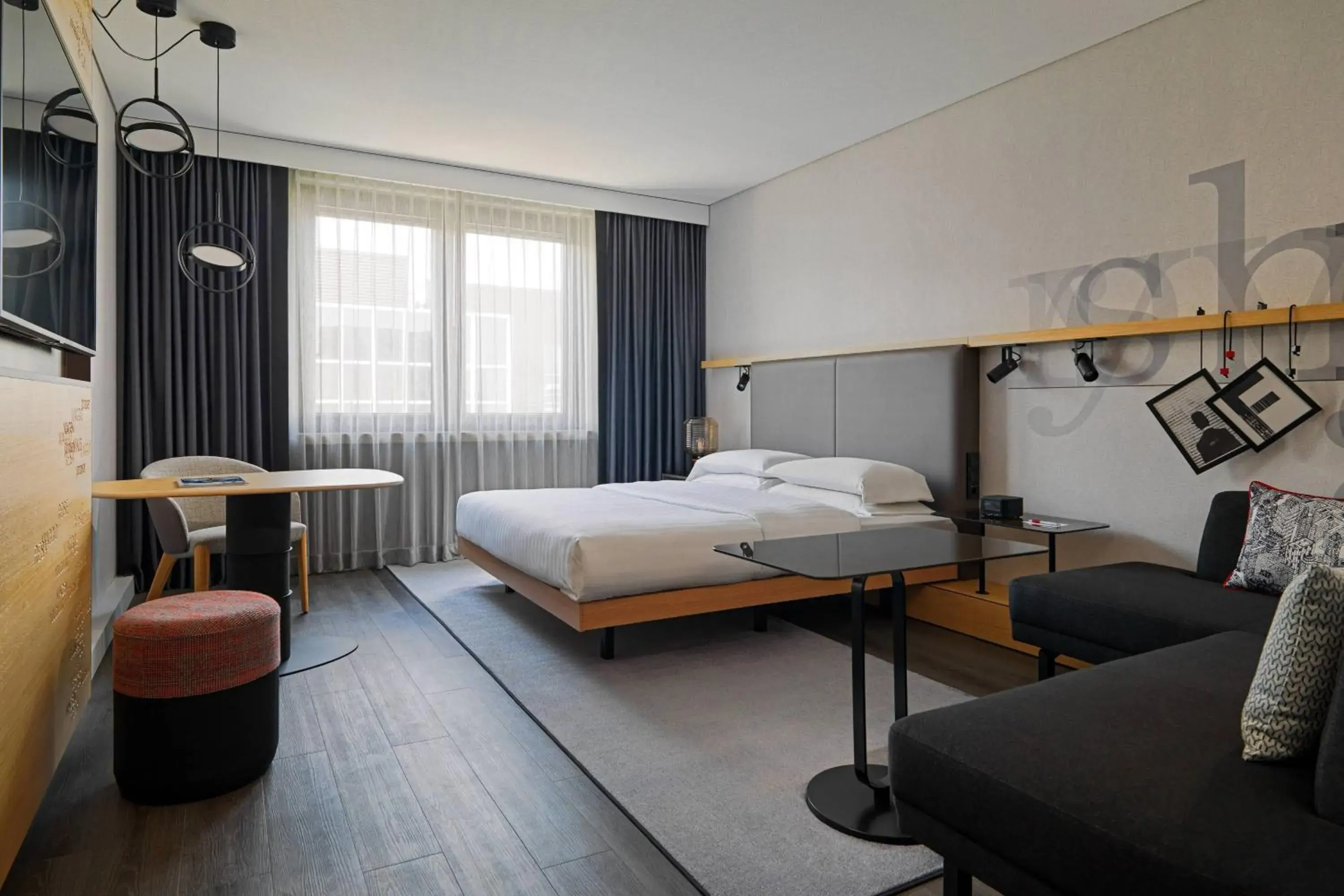 Photo of the whole room in Frankfurt Airport Marriott Hotel