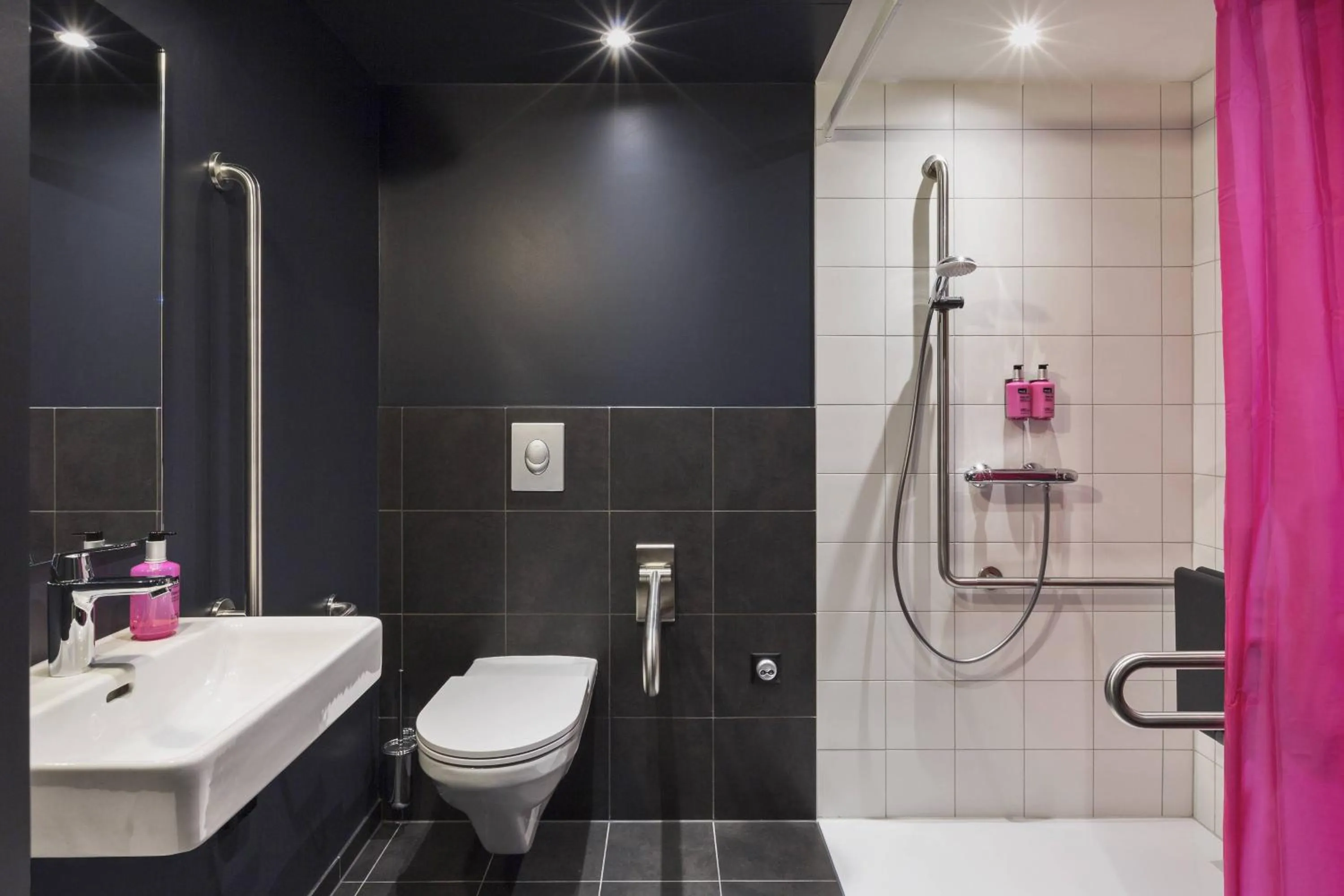 Bathroom in Moxy Lausanne City