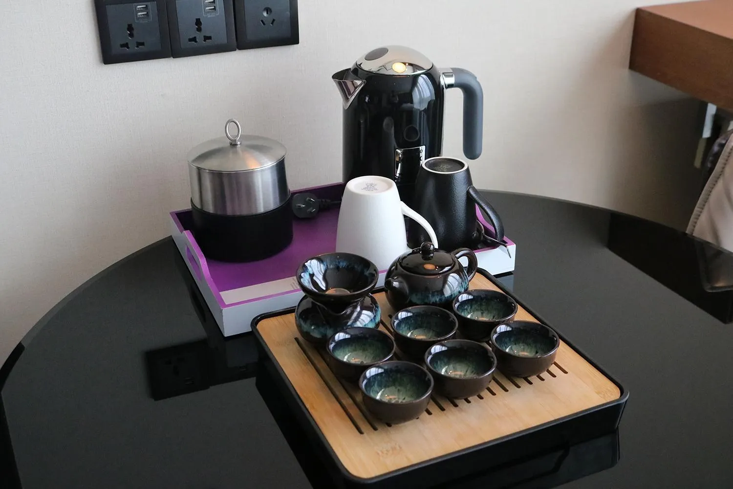 Coffee/tea facilities in Renaissance Nanning Hotel