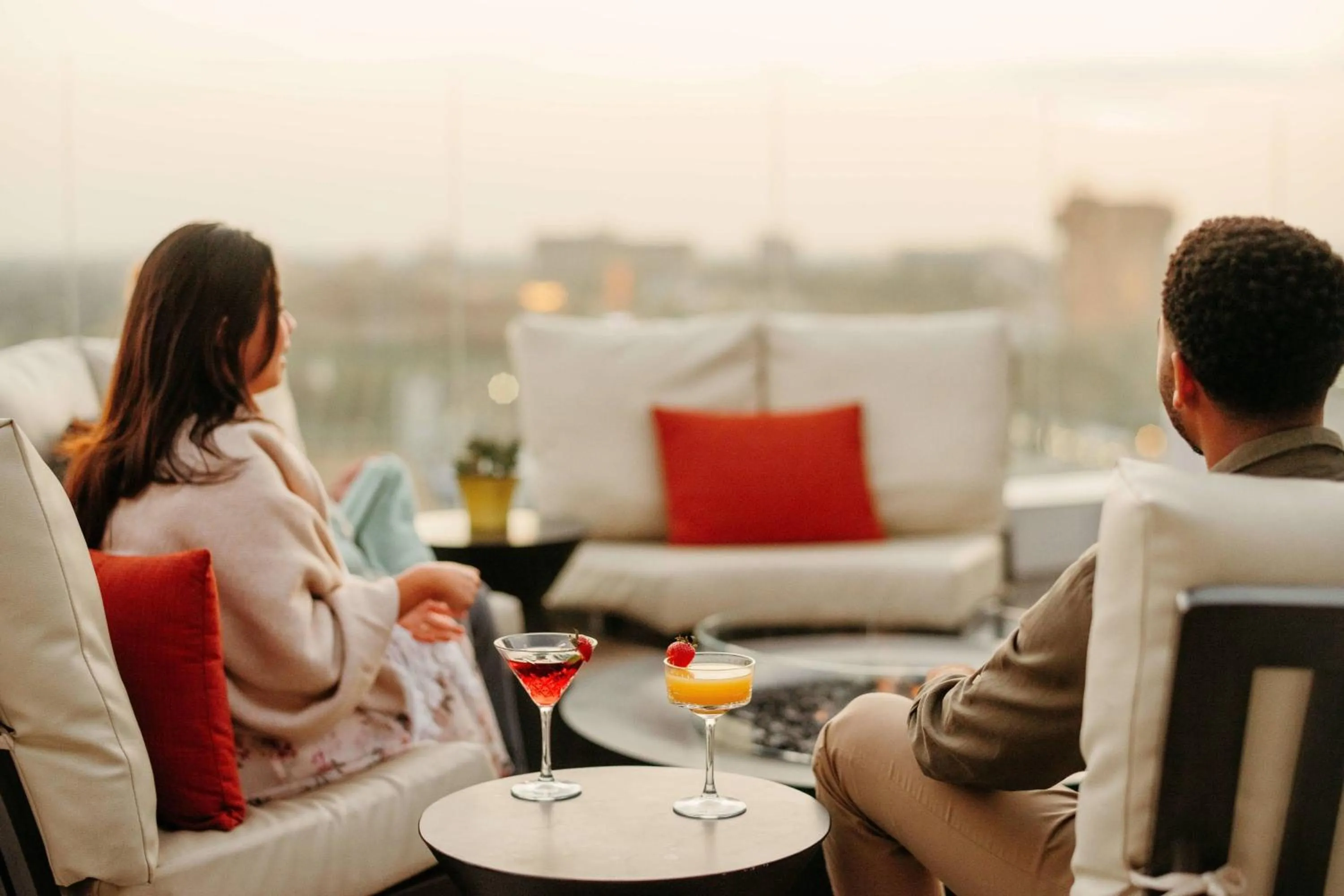 Lounge or bar in JW Marriott, Anaheim Resort