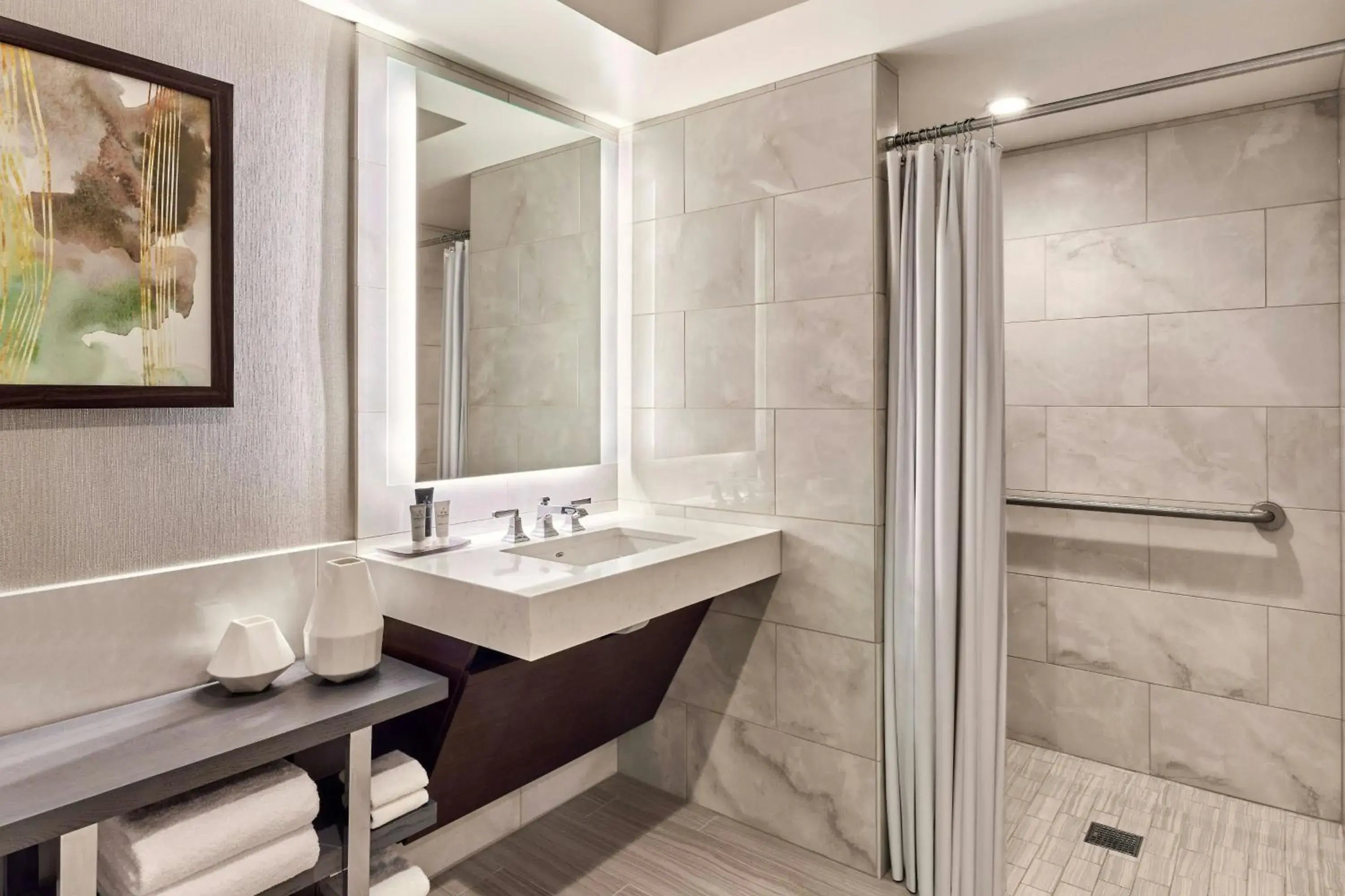 Deluxe King Room with Trundle Bed in JW Marriott, Anaheim Resort Deluxe King Room with Trundle Bed in JW Marriott, Anaheim Resort