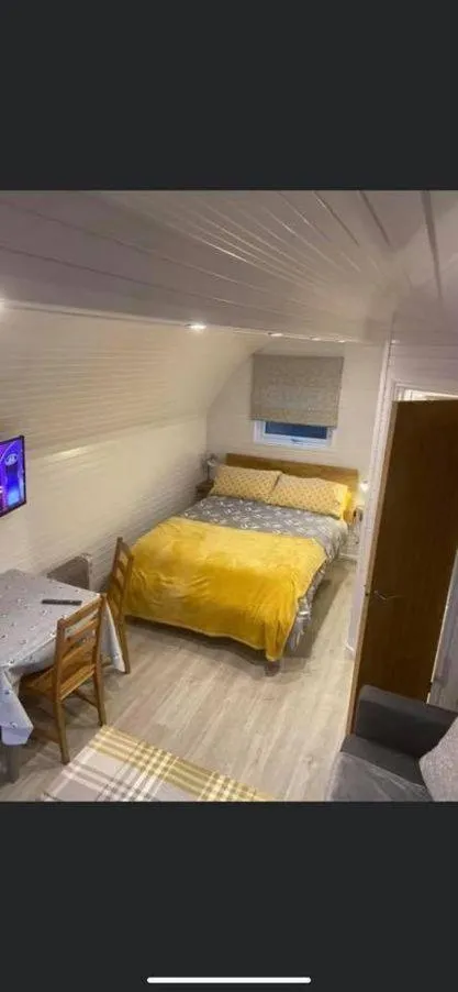 Bedroom, Bed in The Juniperlea Inn