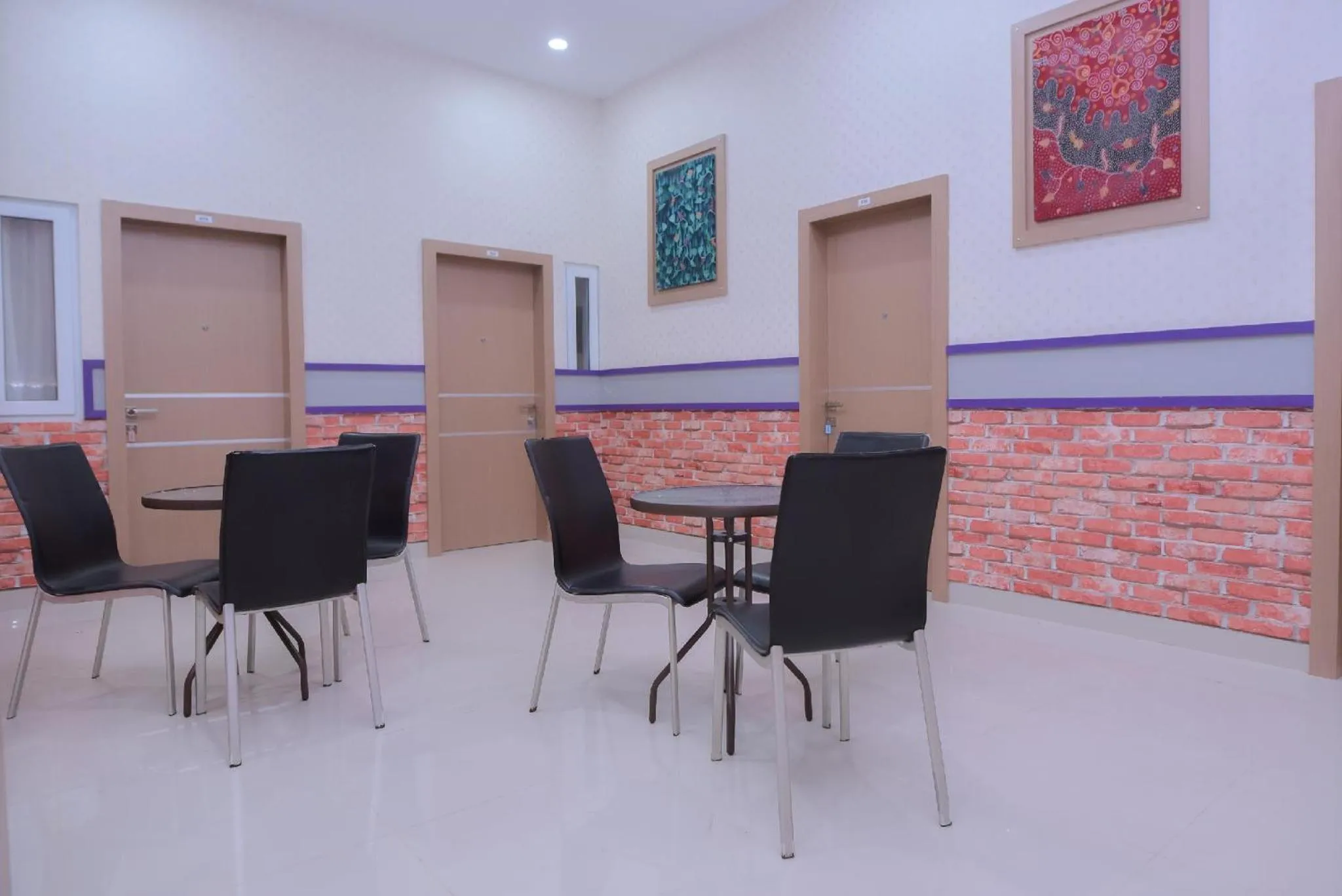 Lobby or reception in Capital O 2018 Ring Road Guest House Syariah