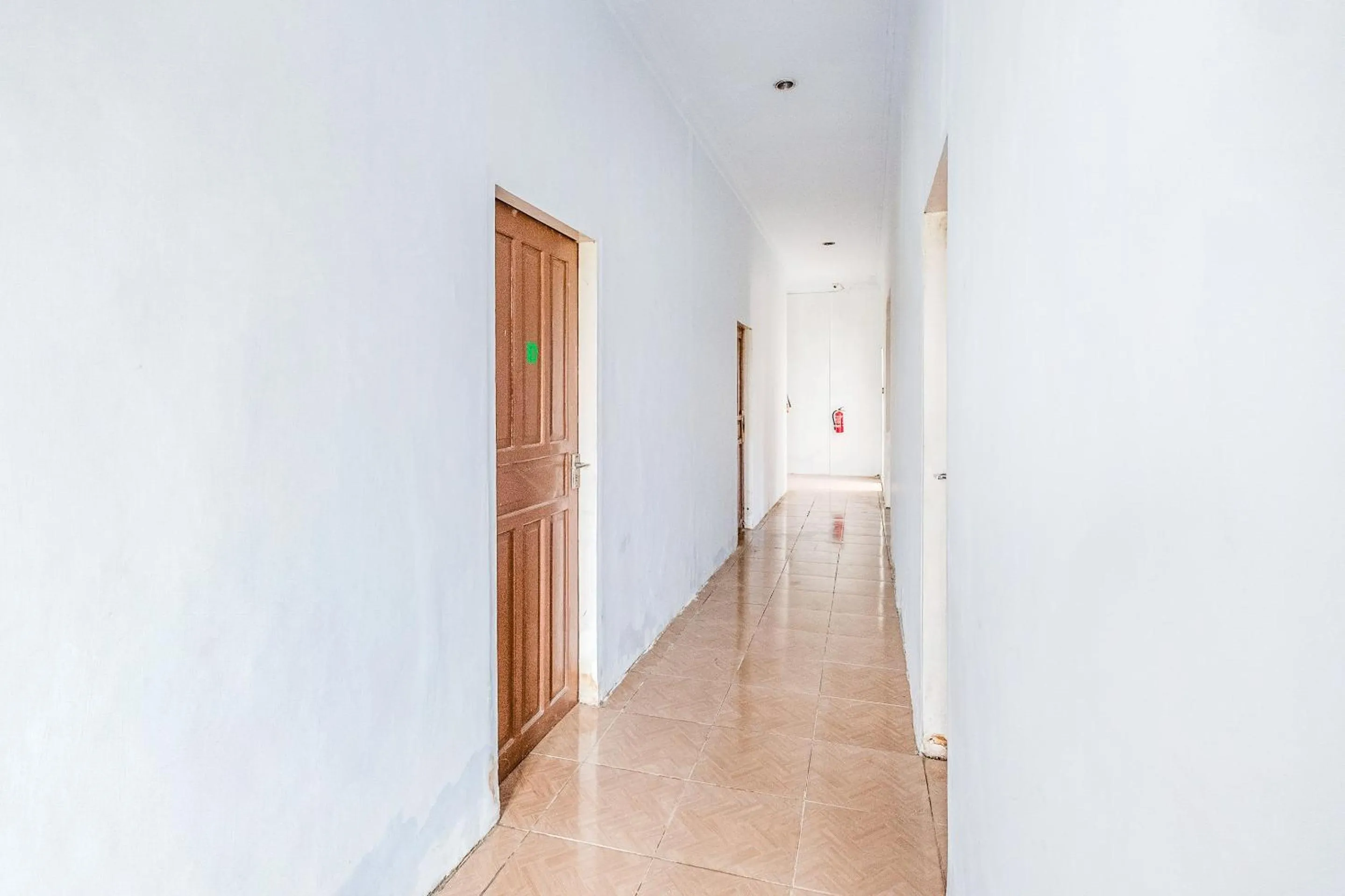 Lobby or reception in OYO 1906 Zhafira Guest House Syariah