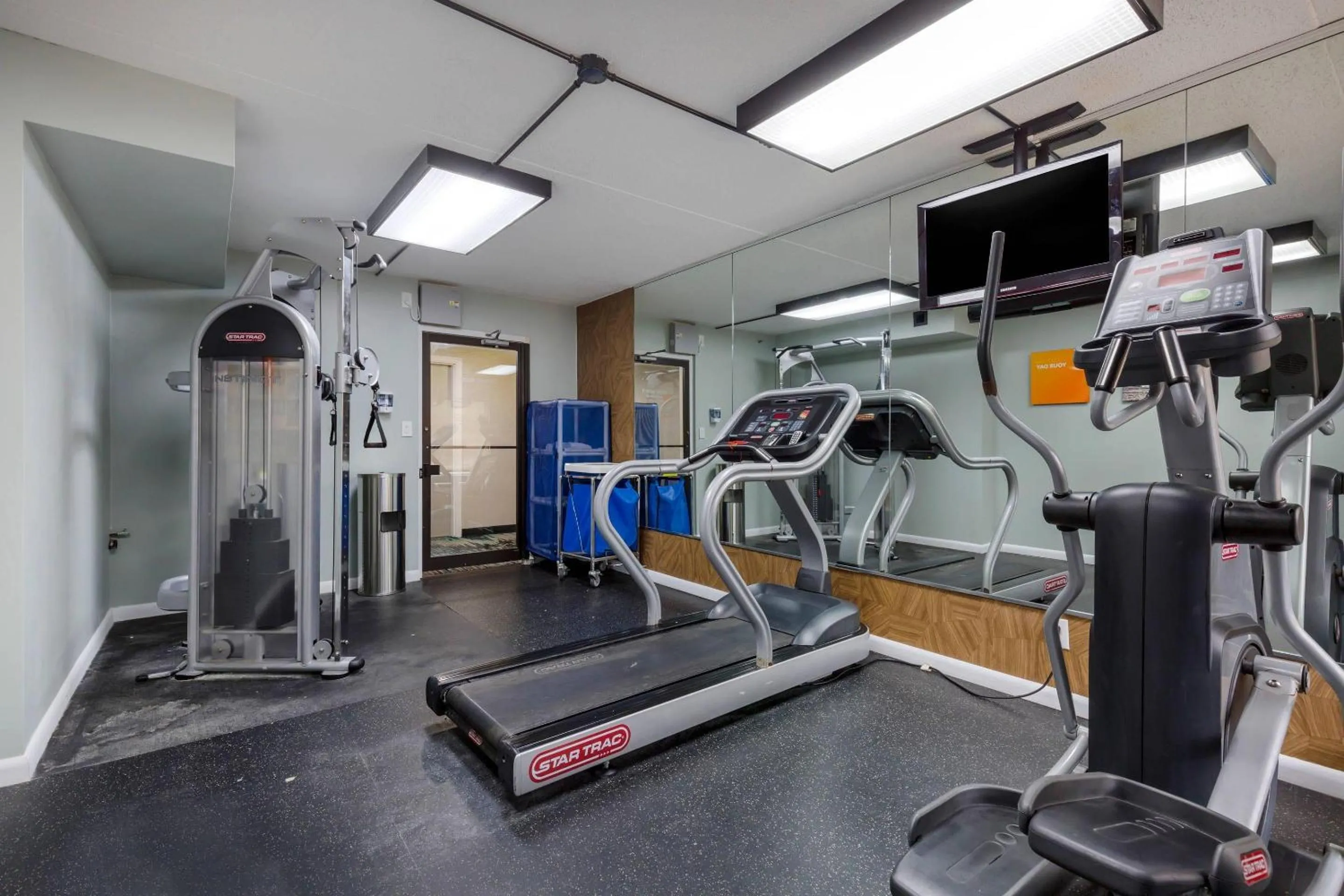 Fitness centre/facilities in Comfort Inn & Suites Alexandria West